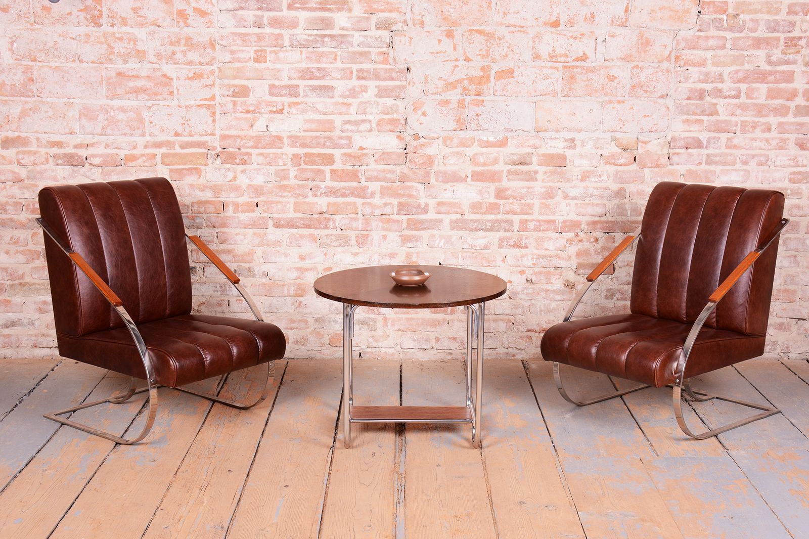 photo vintage Pair Of Restored Bauhaus Armchairs, Leather, Nickel, Steel, Oak, Czech, 1920s