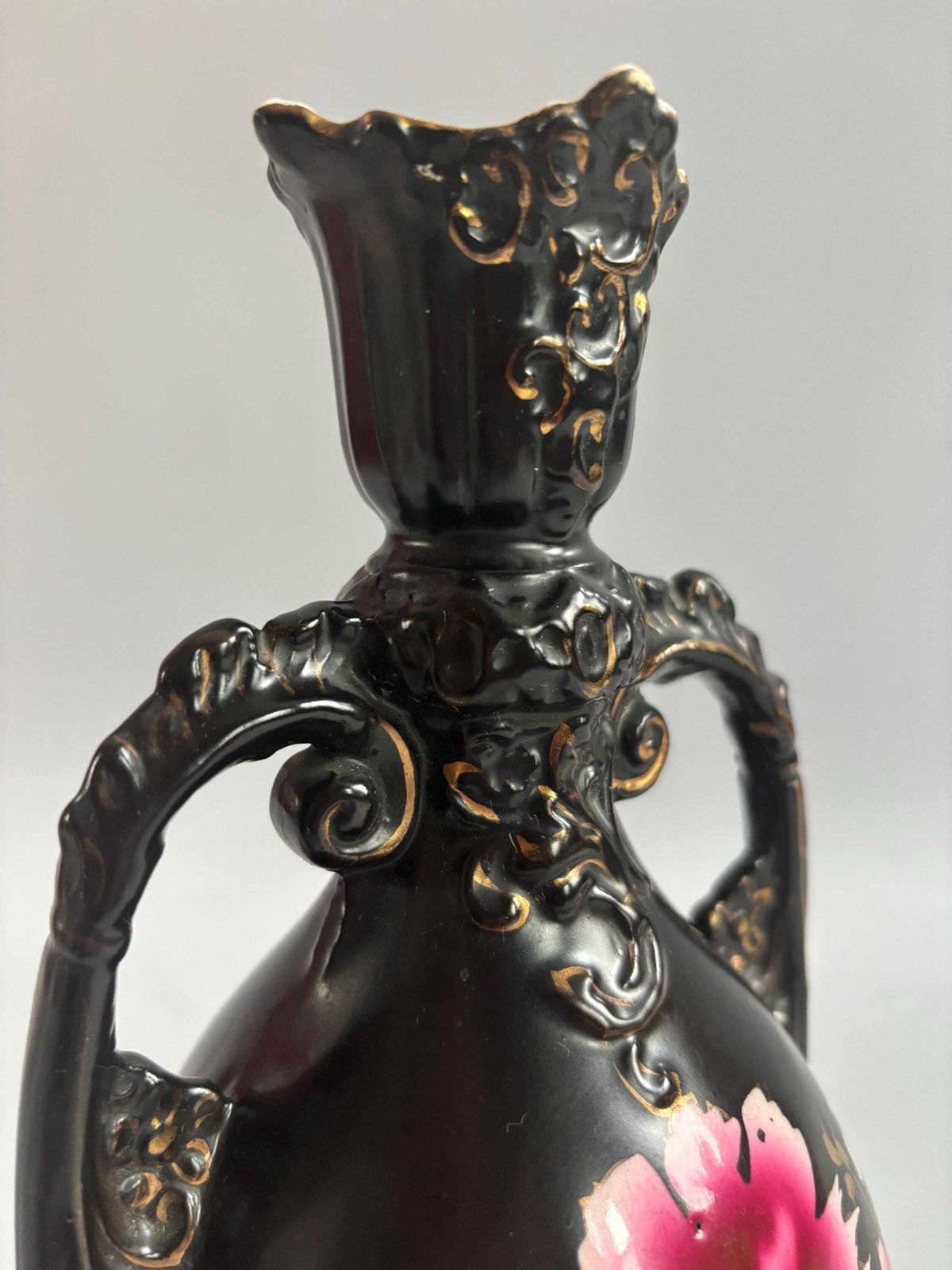 Antique Victorian Ceramic Vase: Floral Paintings, Gold Gilt, Made In England. photo Home Decor