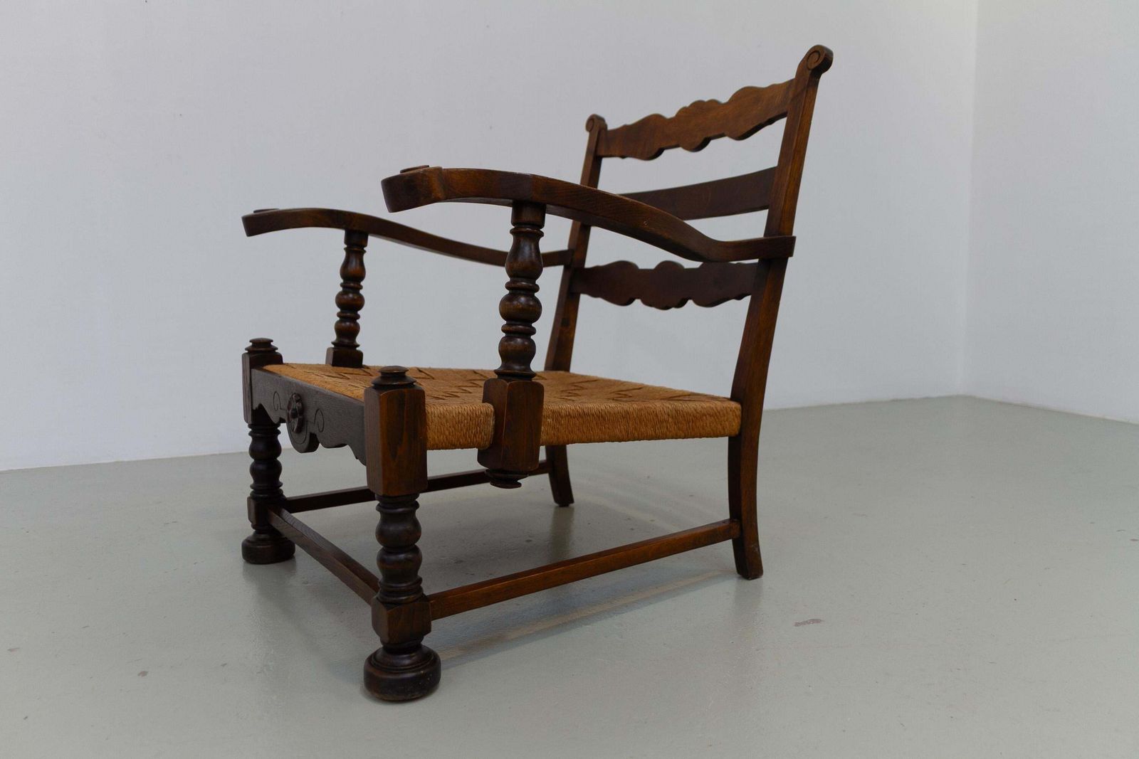 photo vinterior Danish Art Nouveau Lounge Chair In Oak And Papercord, 1930s.