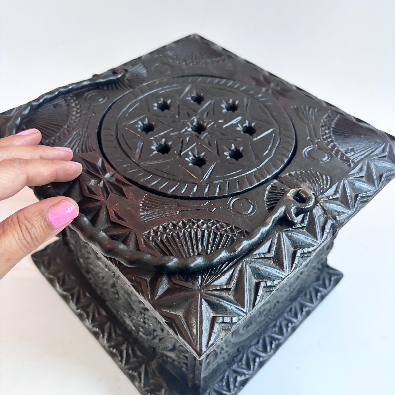 665.0 Antique Elm Foot Warmer, Georgian Hand Carved Folk Art Box, 1780s Gothcore photo