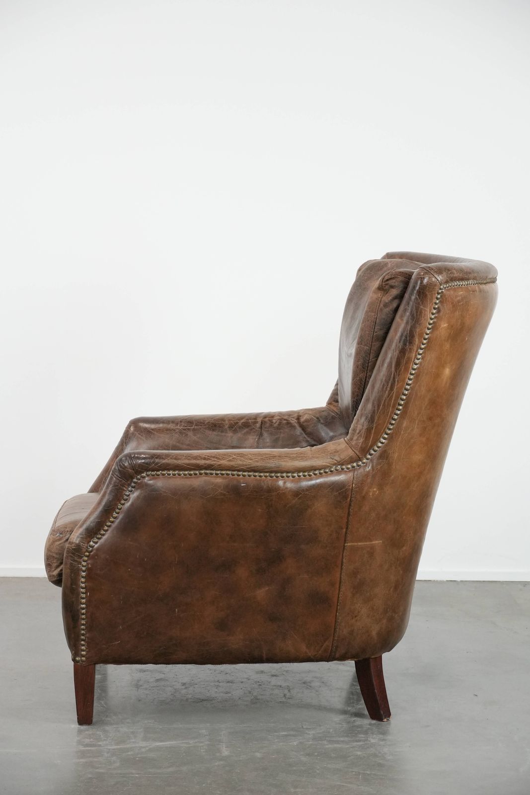 Comfortabele Vintage Fauteuil Met Karakter En Opvallende Kleuren photo 673.0