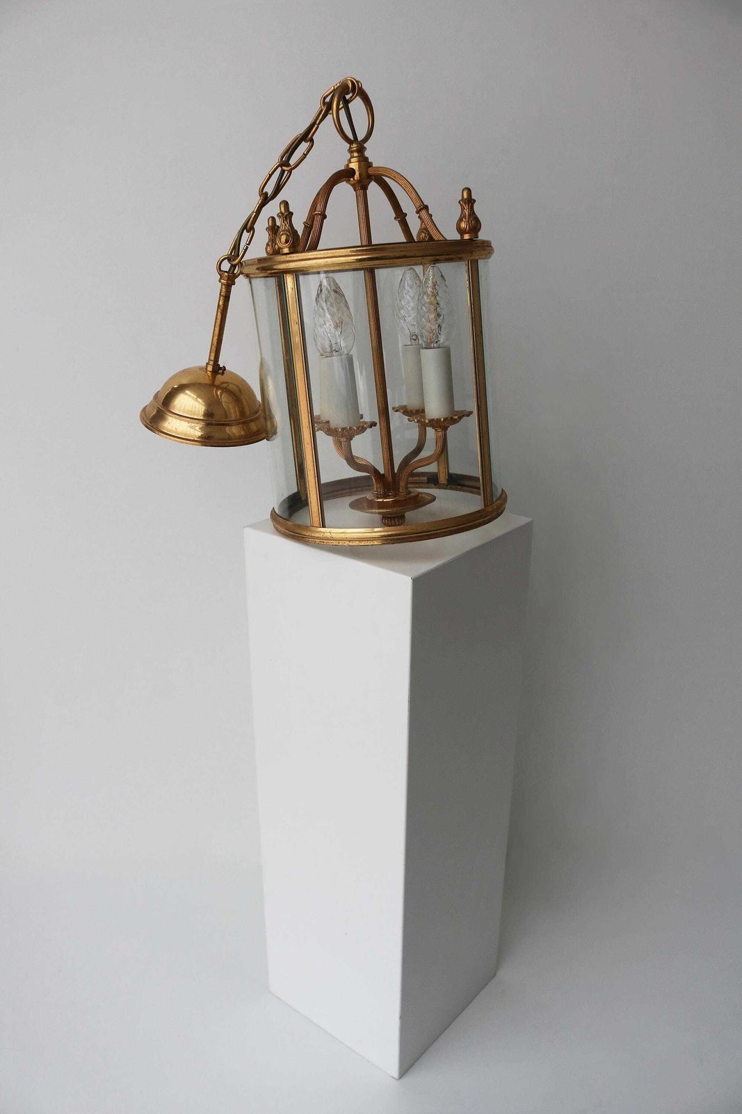 photo furniture Gesigneerde Sciolari Vergulde Messing Lantaarn: Italiaanse Empire Stijl Hanglamp, Jaren 1960