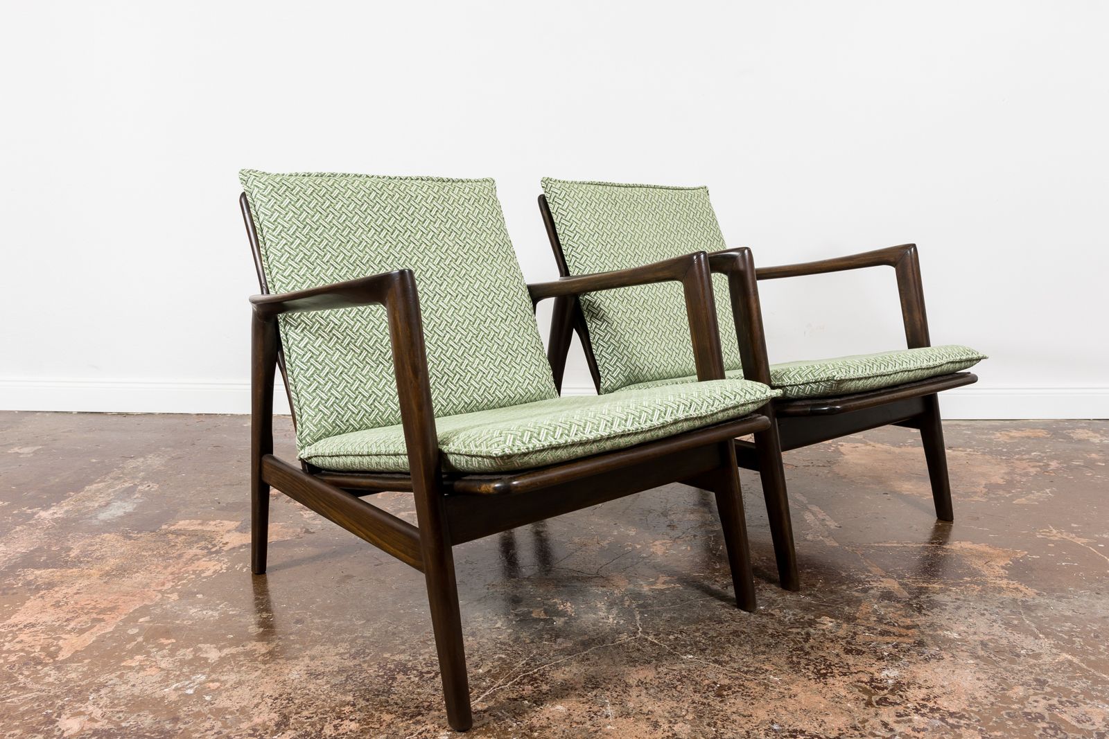 Mid Century Modern Armchairs Type 300 139, Poland, 1960s, Set Of 2 photo furniture
