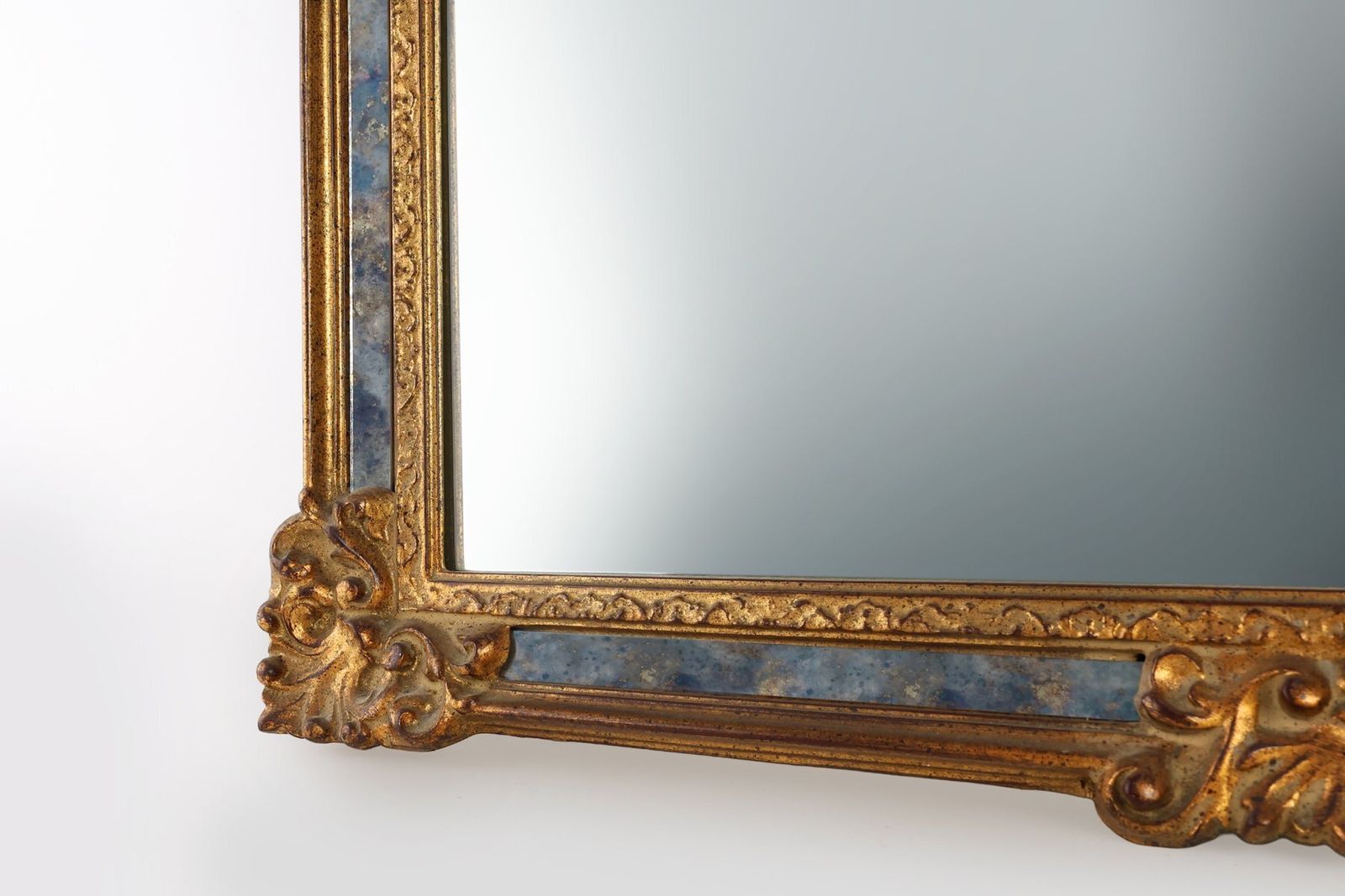 photo furniture 20th Century Baroque Revival Mirror In Gilded Resin From Deknudt, Belgium, 1950s
