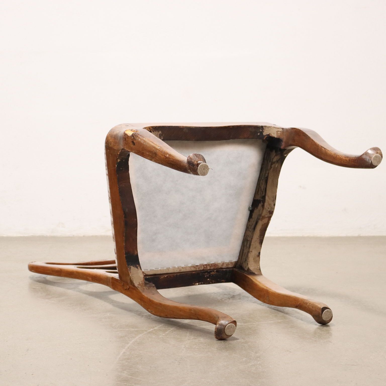 photo furniture Group Of 4 Baroque Chairs Walnut Italy XVIII Century