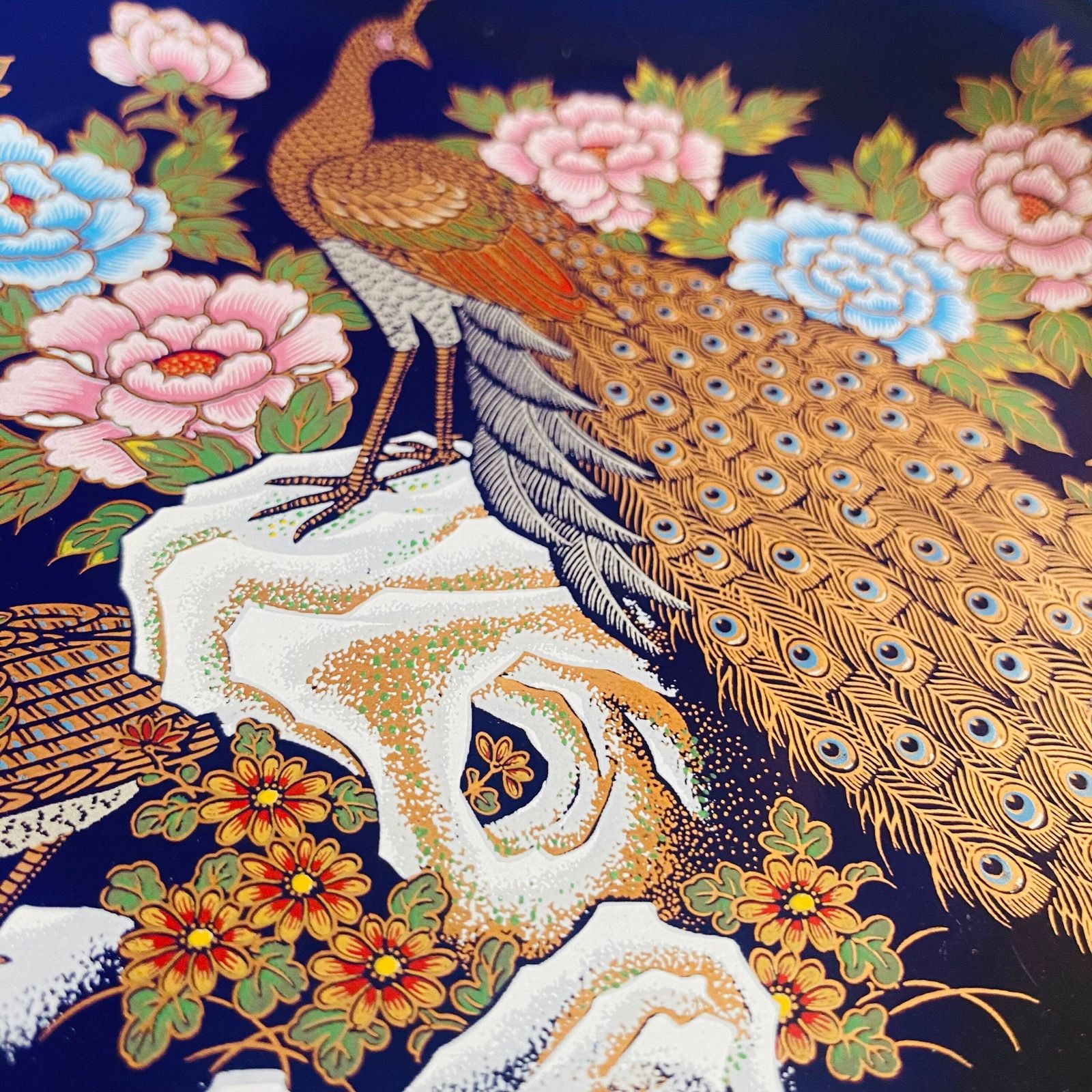 Kutani Porcelain Ceramic Cobalt Blue Dish With Handpainted Peacocks Floral Design Gold Gilt Edging photo vinterior