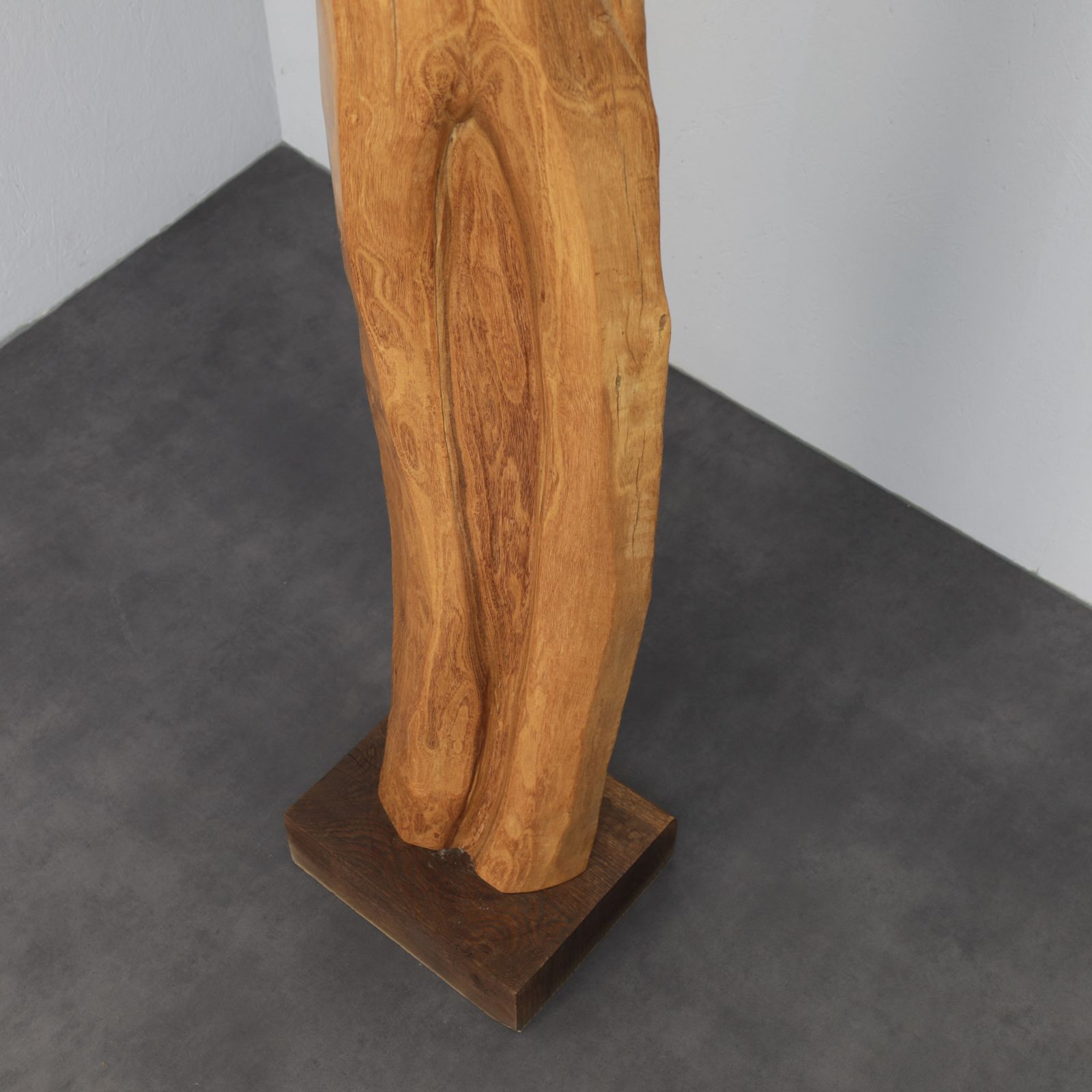 Monumental Hand Carved Oak Sculpture, Belgium, 1970s photo vinterior