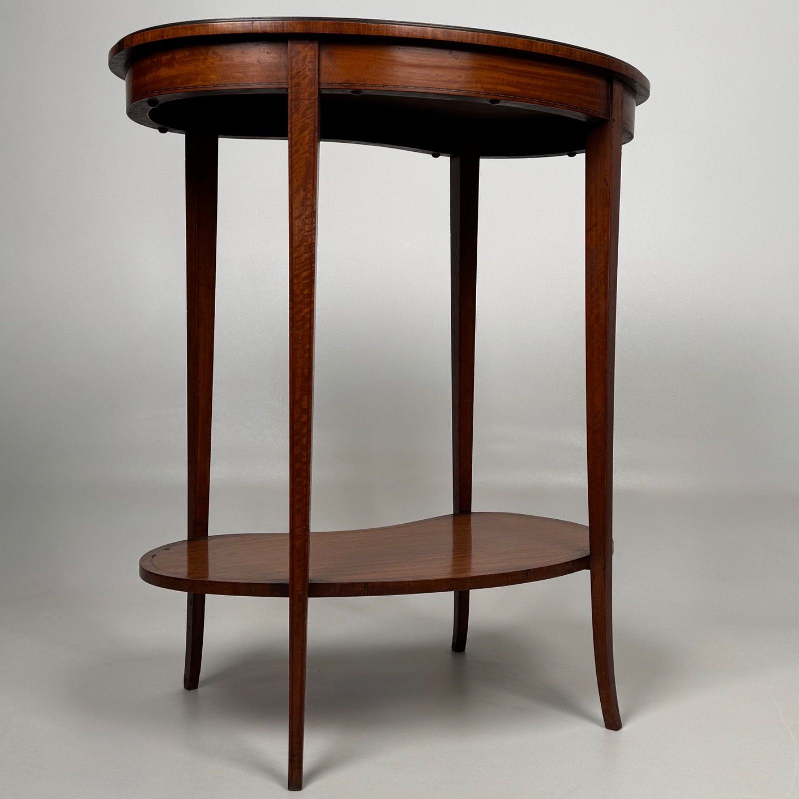 Antique 19th Century Kidney Shaped Side Table In Satinwood photo vintage