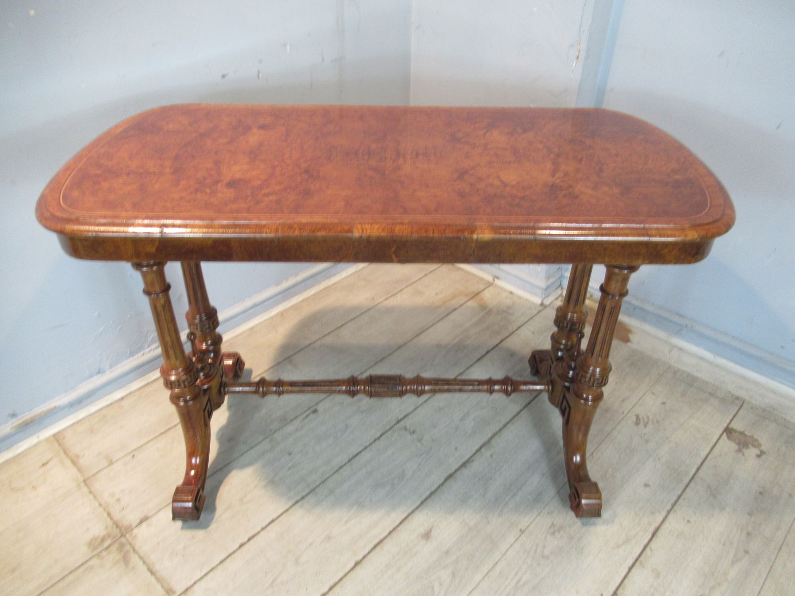 Furniture Quality   Victorian   Burr Oak   Side Table photo
