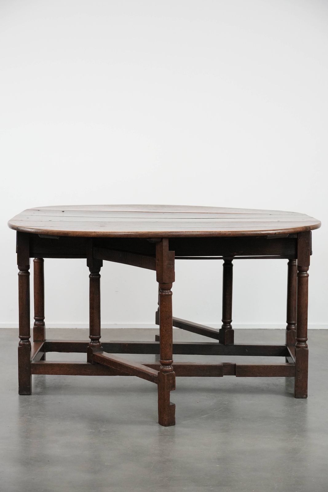 Antieke Engelse Eiken Zij /Eettafel/Gateleg Tafel Uit De 18e Eeuw Met Prachtige Patina photo vintage