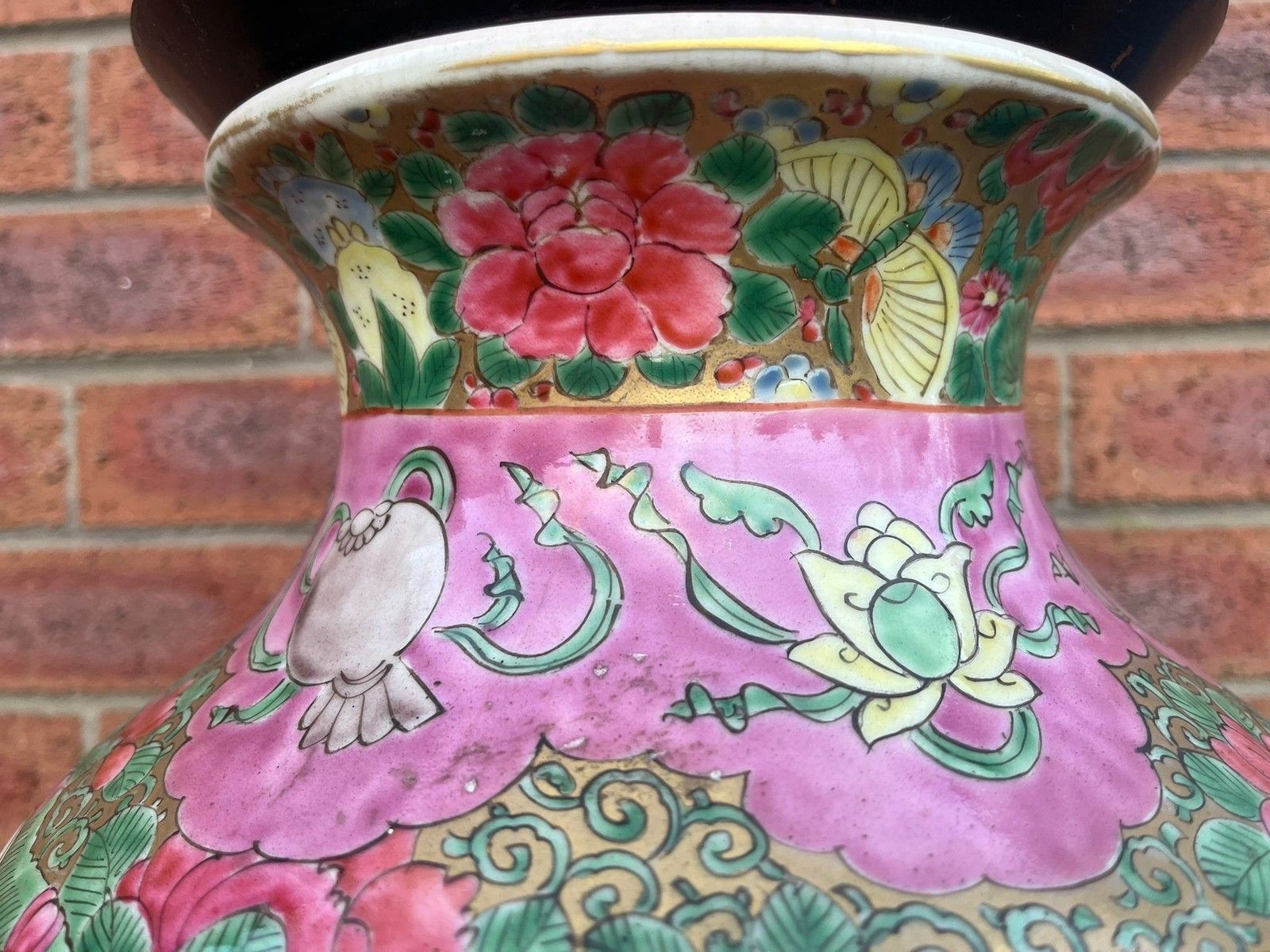 Chinese Porcelain Large 67cm Hand Painted Famille Rose Vase & Wooden Lid Cover photo for sale