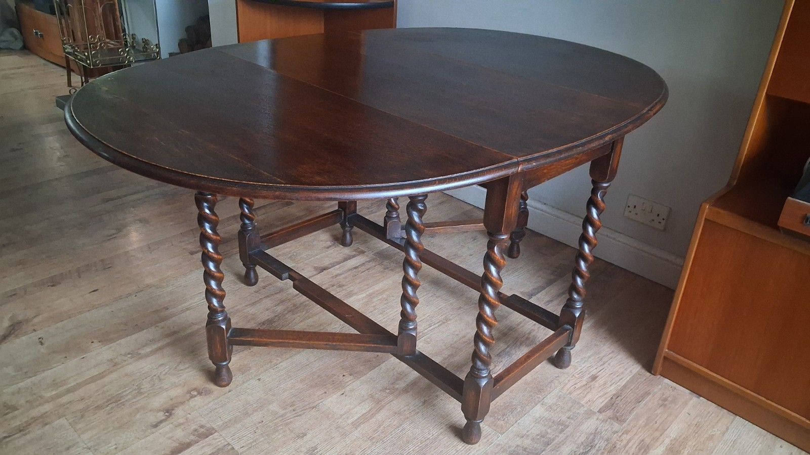 photo for sale Delightful Edwardian  Solid Oak Gate Leg  Drop Leaf Dining /Kitchen Table