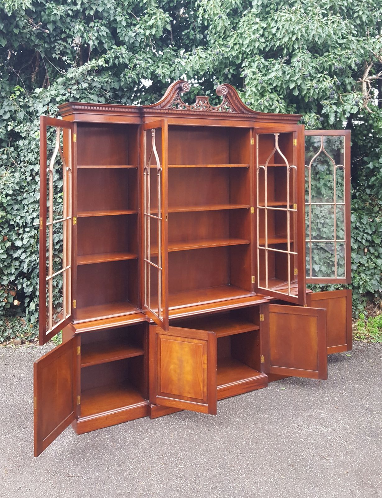Titchmarsh & Goodwin Mahogany Breakfront Library Bookcase photo Furniture