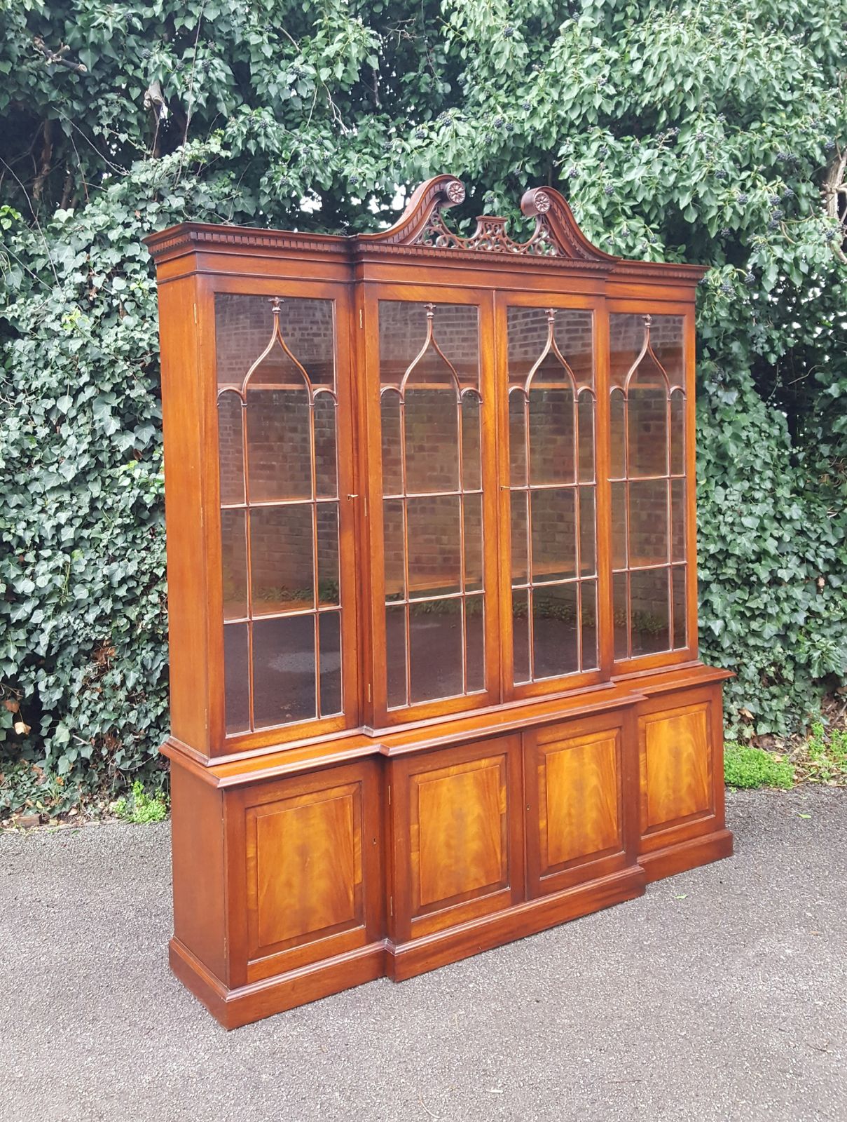 Titchmarsh & Goodwin Mahogany Breakfront Library Bookcase photo 1575.0