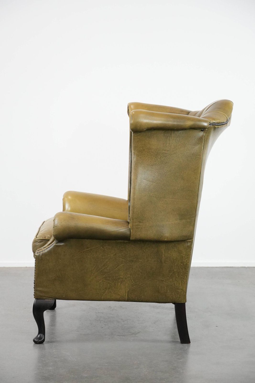 Moss Green Cowhide Chesterfield Wingback Armchair In English Style Finished With Decorative Nails photo 986.0
