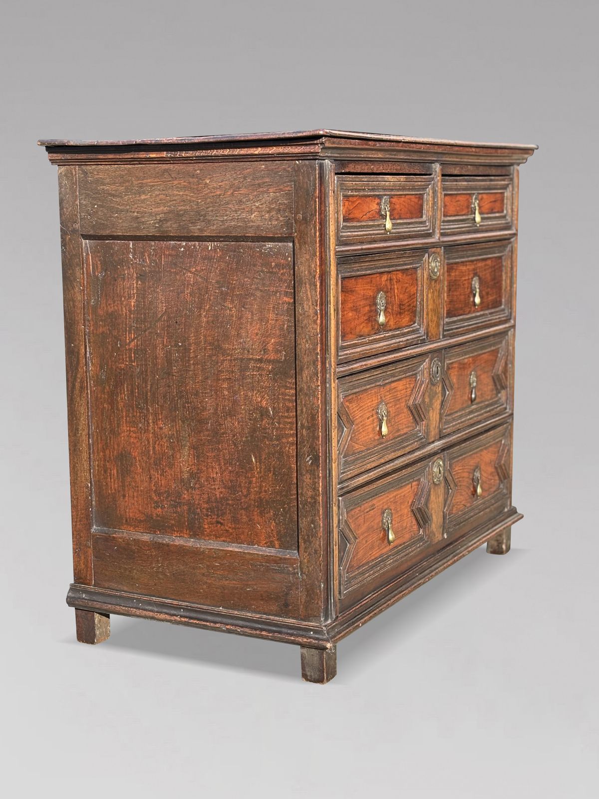 photo vinterior 17th Century Charles II Period Jacobean Oak Geometric Chest Of Drawers