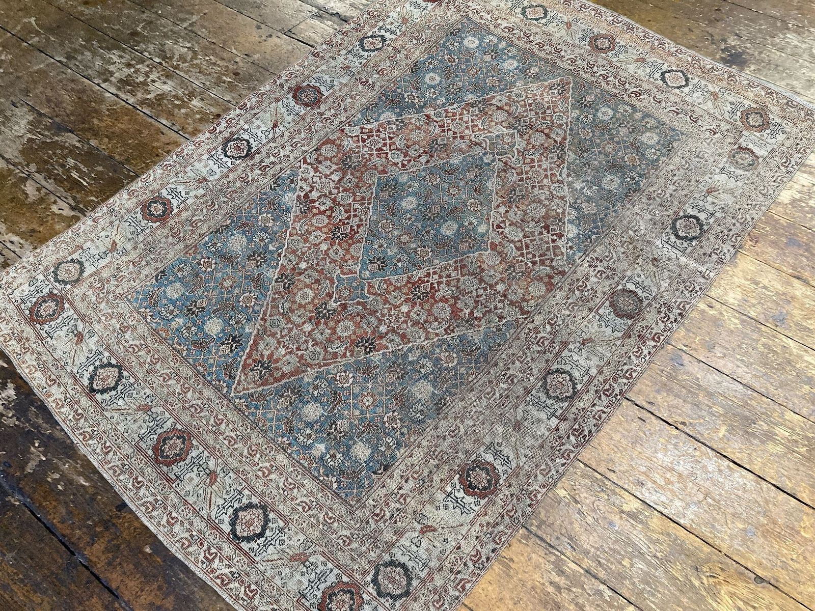 Antique Tabriz Rug 1.68m X 1.16m photo 950.0