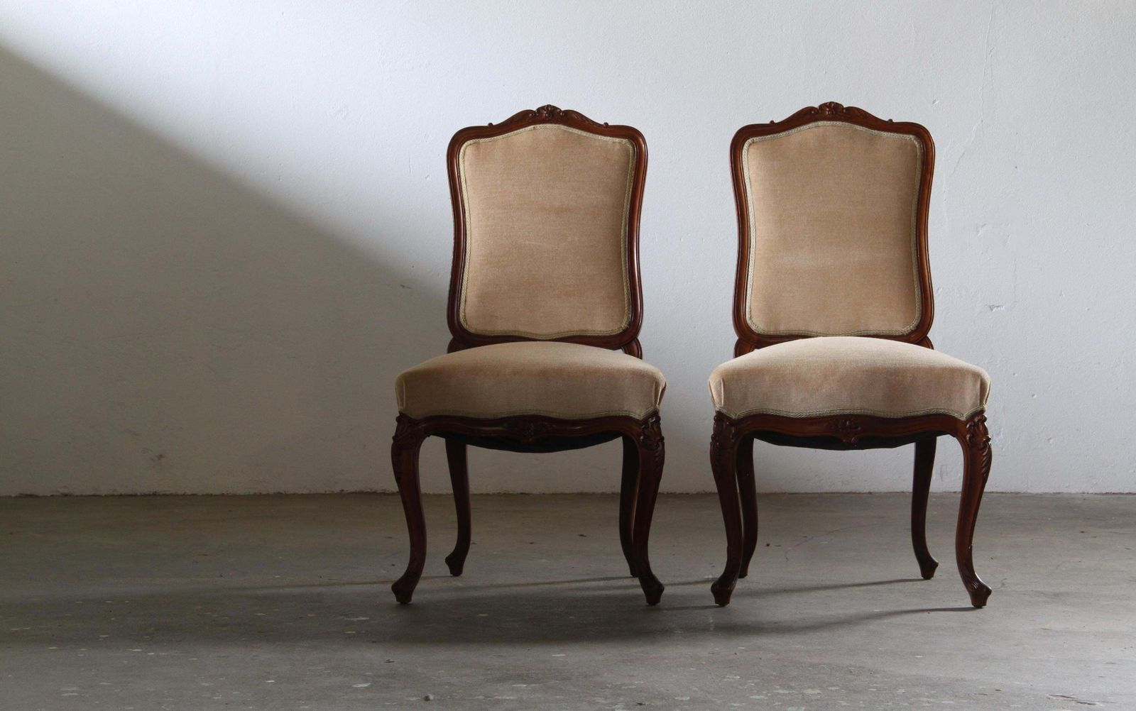 Paar Vintage Deense Stoelen, 18e Eeuw, In De Stijl Van Louis XV photo for sale