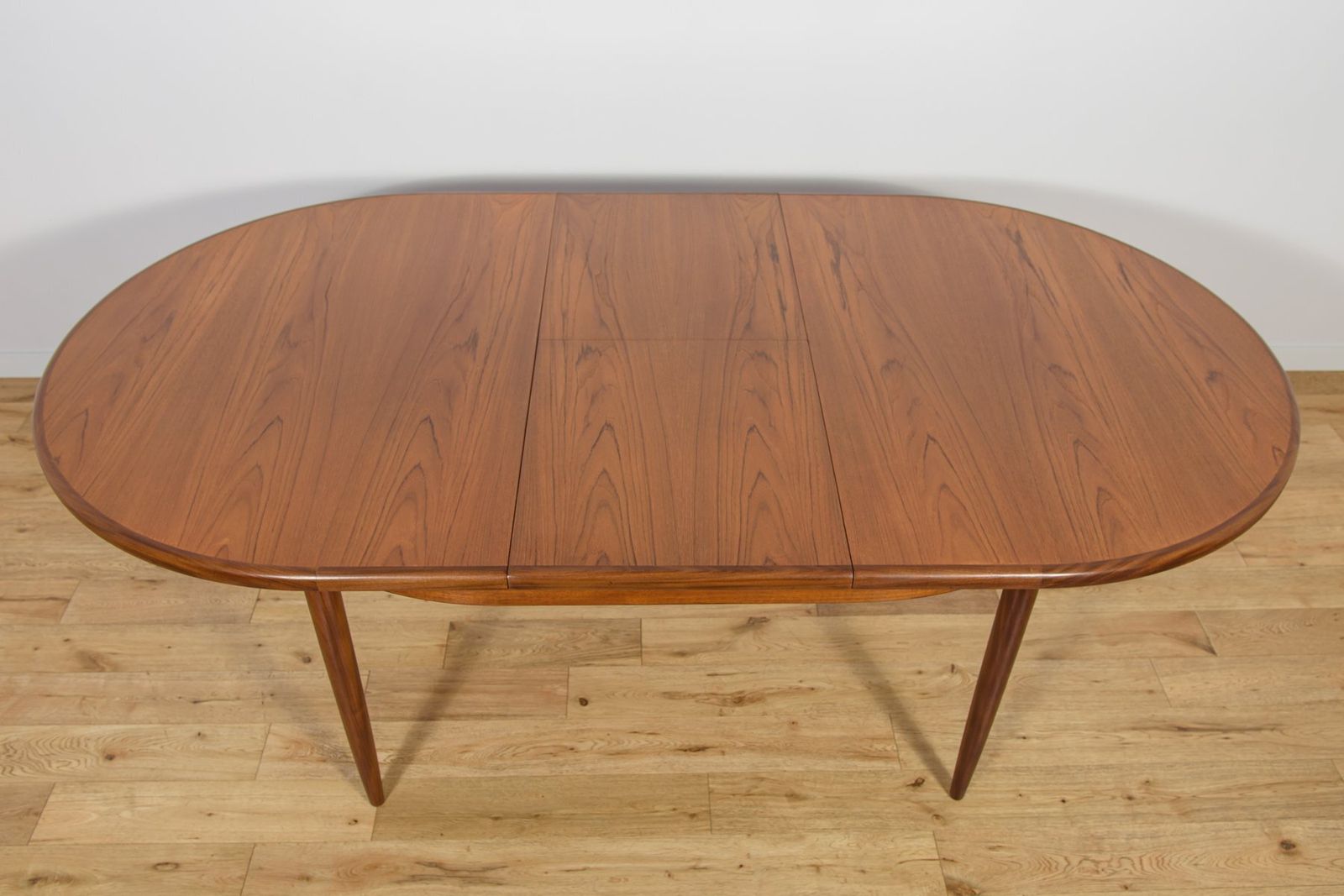 photo vintage Mid Century Modern Teak Oval Dining Table From G Plan, United Kingdom, 1960s