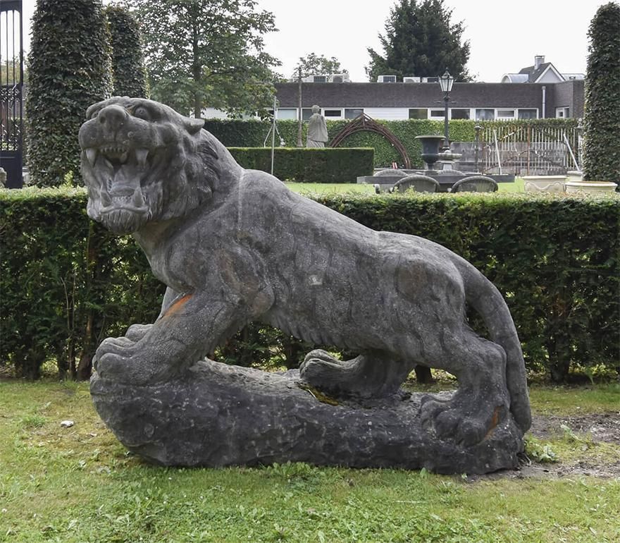Large Saber Tiger Out Of Stone 20th Century photo furniture