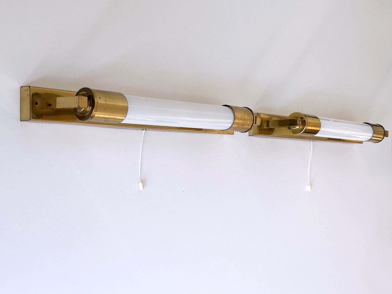 photo vintage Set Of Two Rare Art Deco Bauhaus Bedside Sconces Or Wall Lamps Germany 1950s