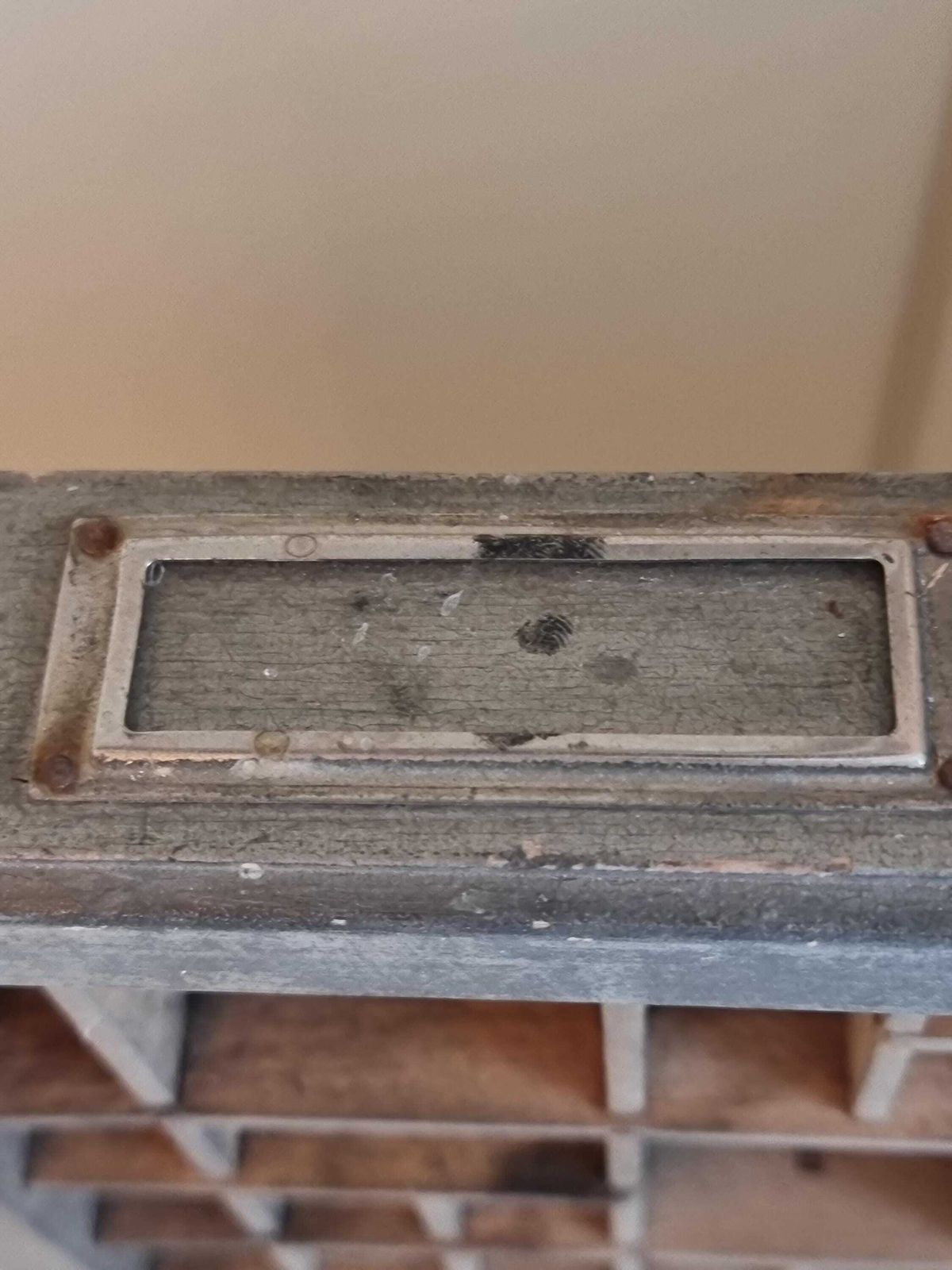 Antieke Italiaanse letterpers-zetbak, houten drukkersbak, industrieel woondecor photo 125.06