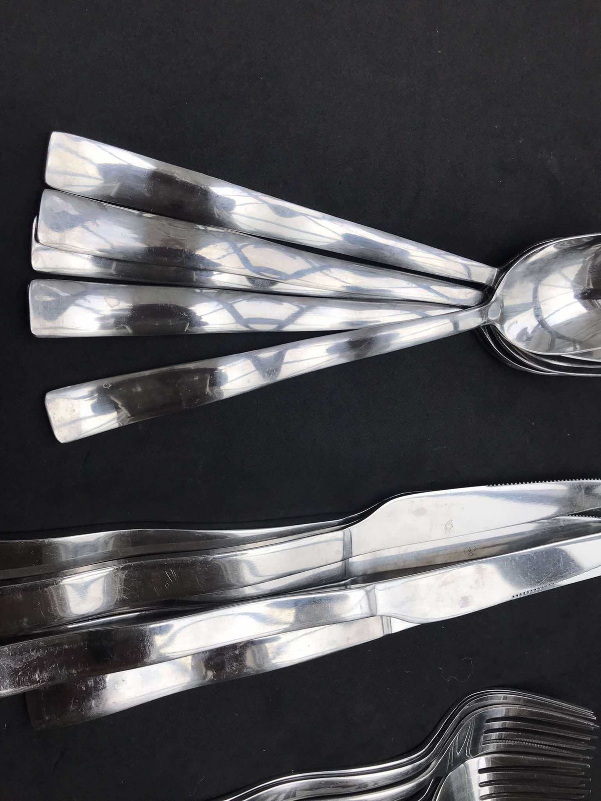 photo furniture Flatware Set For 6 Stainless Steel Design Cutlery Modernist Design Post Modern French Cutlery Set Wedding Gift