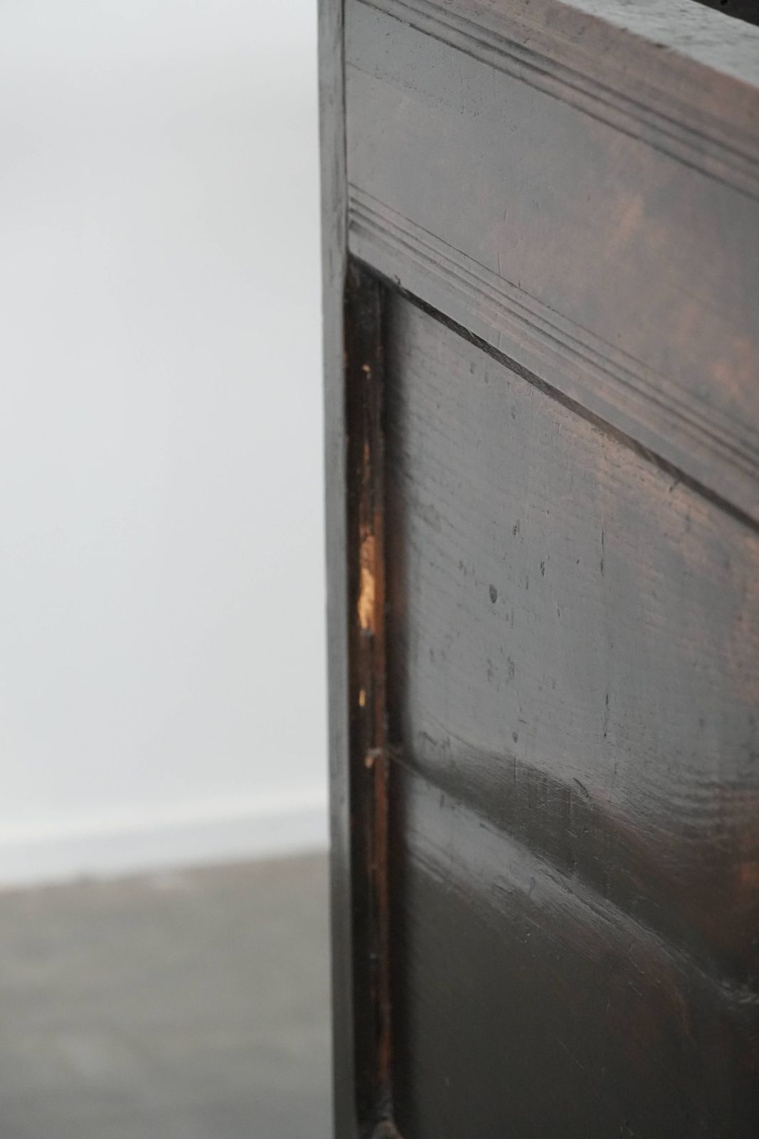 photo vintage Grote Antieke Engelse Eikenhouten Kist Met Panelen Uit De 18e Eeuw
