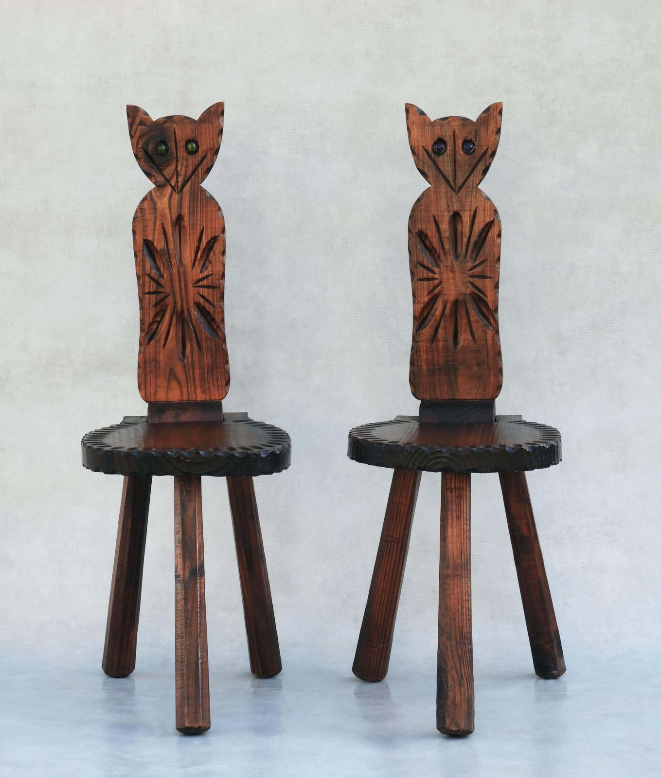 Pair Of Brutalist Tripod Feline Chairs C50s/60s Spain photo furniture