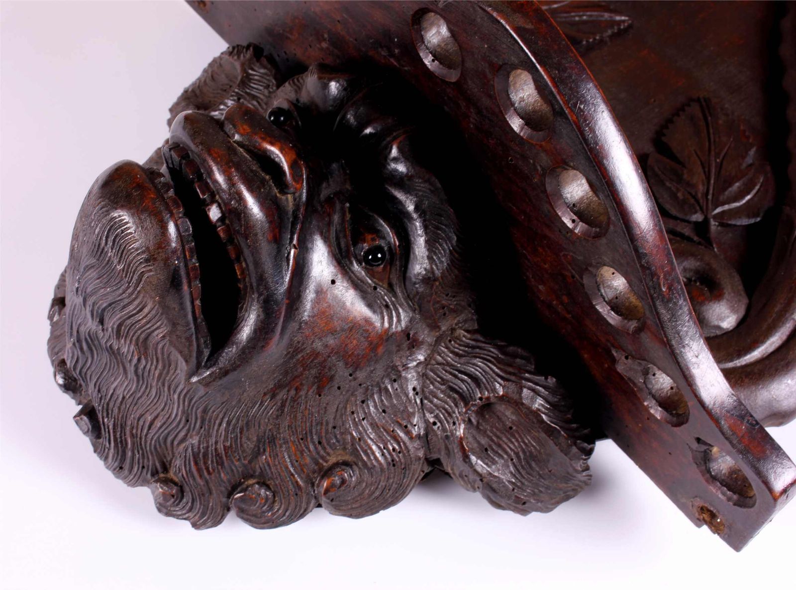 Antique Grotesque Face Wall Shelf. 19th Century Wood Demon Pipe Rack. photo vinterior