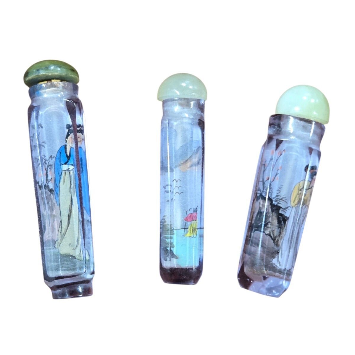 Ensemble de trois tabatières chinoises en verre taillé à décor peint - début du XXe siècle