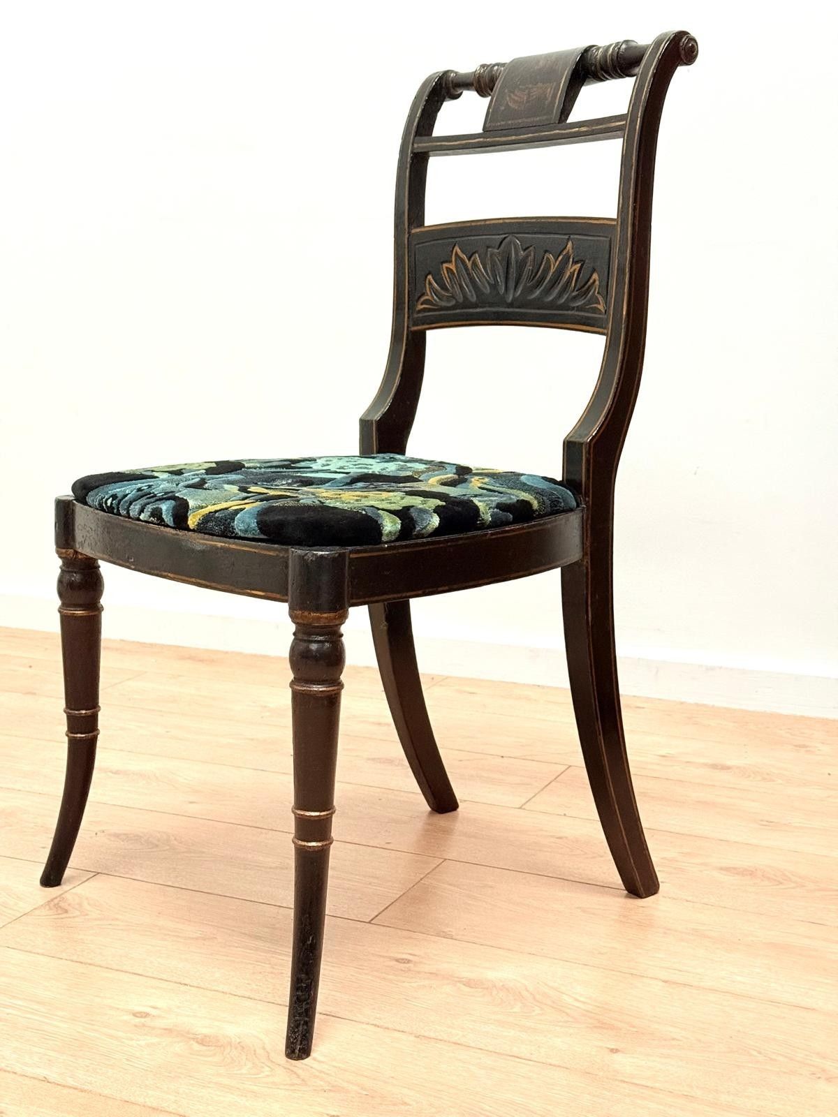 photo vinterior 19th Century Regency Chair Ebonized Gilt Hand Painted 0005.