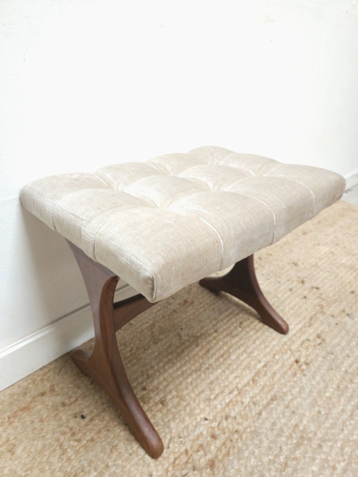 G Plan Dressing Table Stool Retro Cream Upholstery Century Vintage Delivery photo for sale