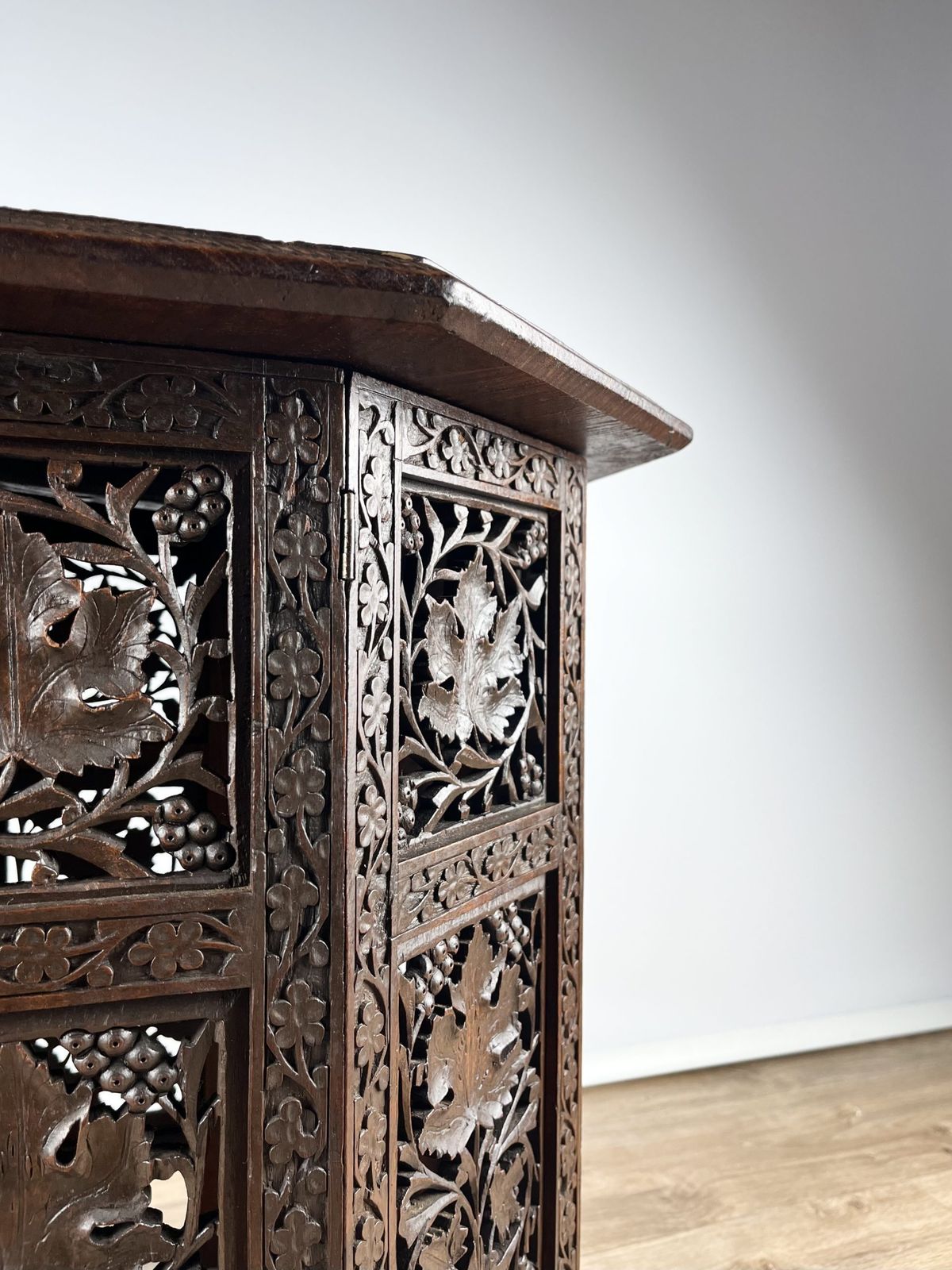 Beautifully Carved Indian Folding Side Table, Late 19th – Early 20th Century photo vintage