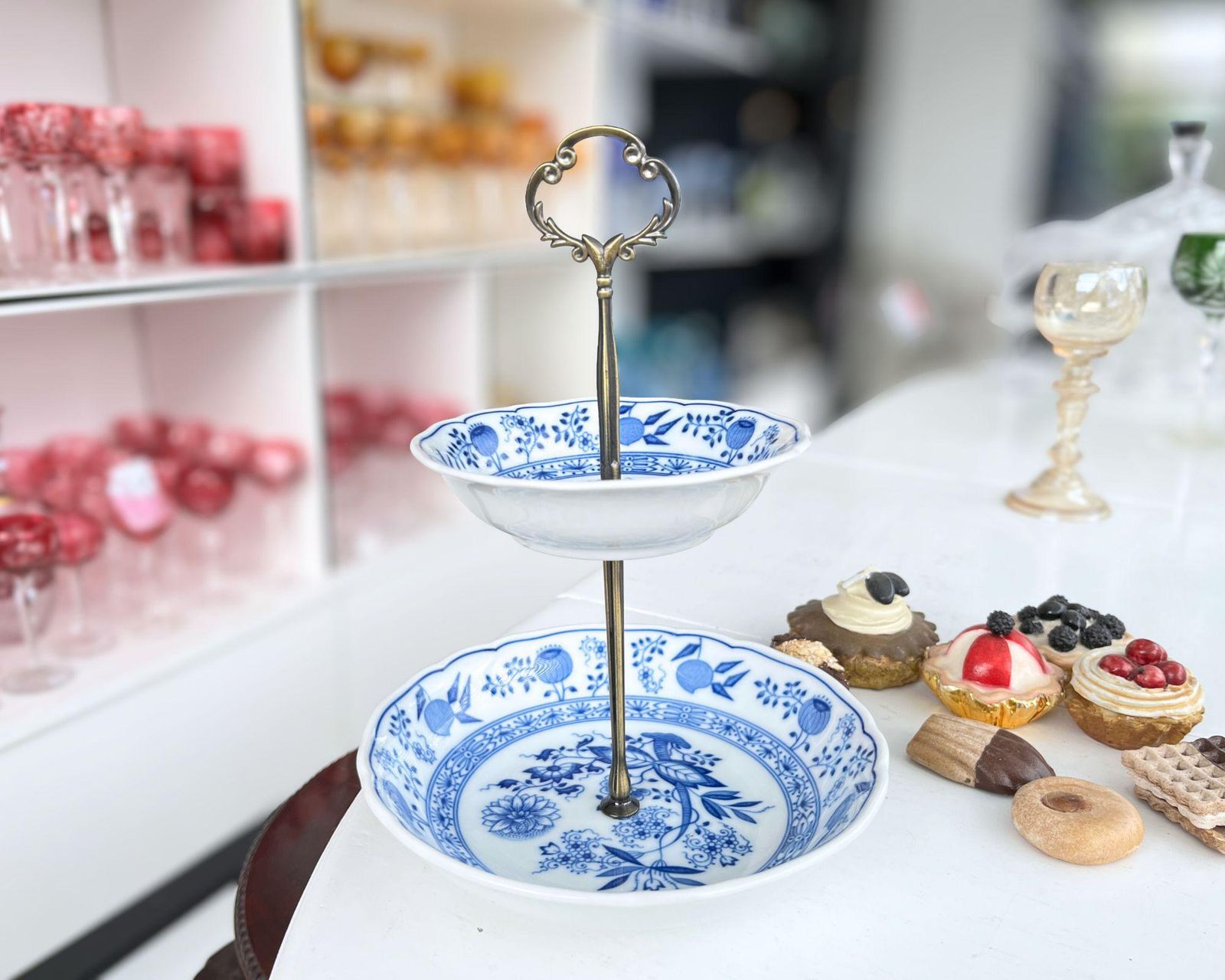 Blue Onion Etagere Stand | 1 Pc | Hutschenreuther Germany Porcelain photo furniture