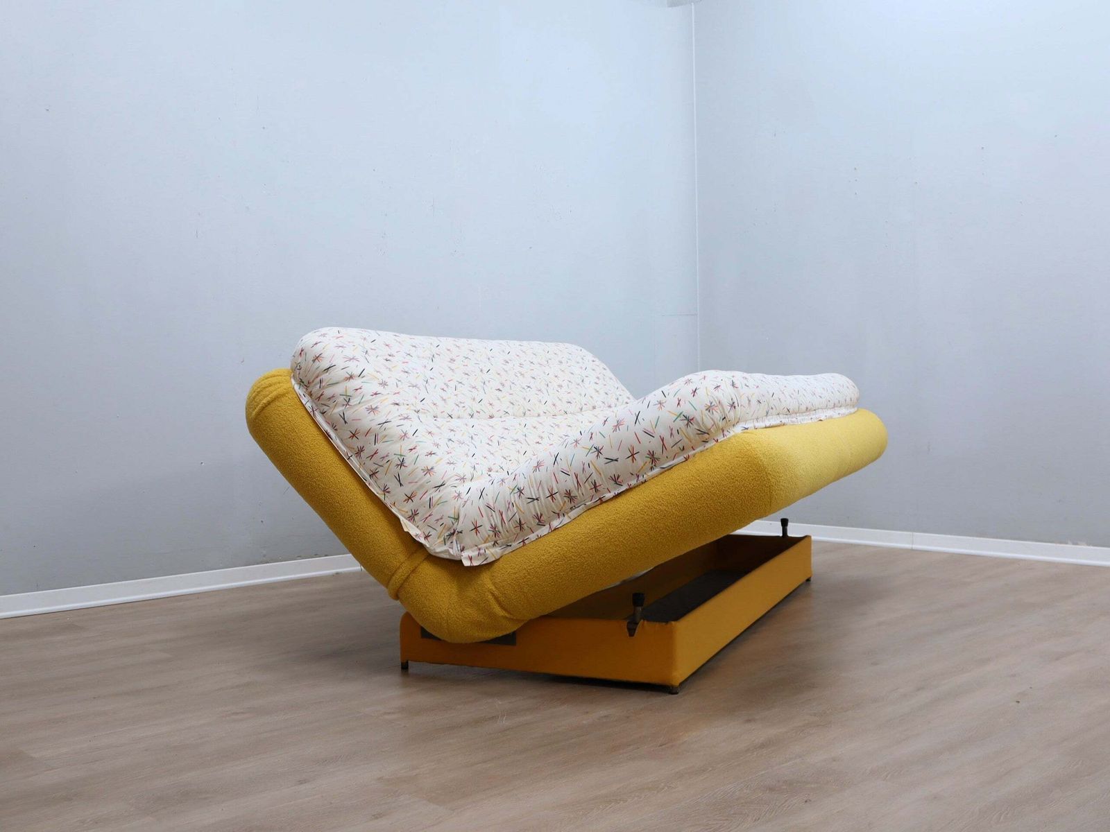 DR. Jekyll & Mr. Hyde Modular Sofa Bed By Poltrona Frau 1980s