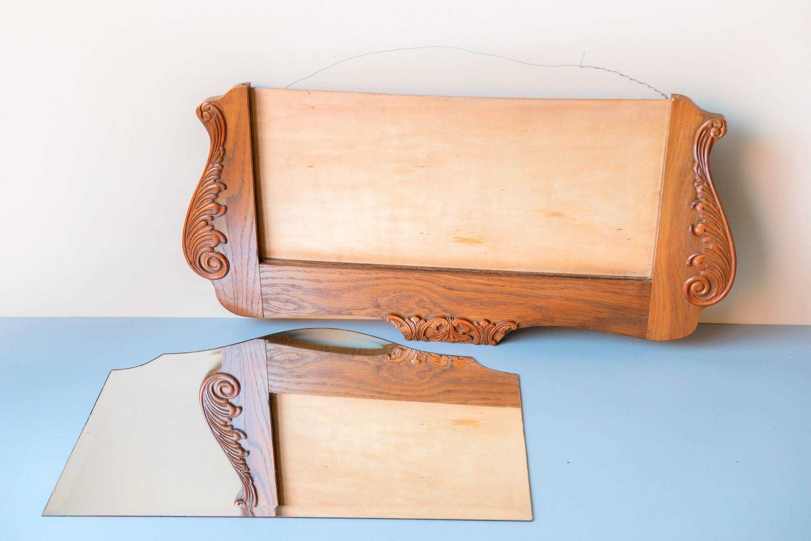 photo vinterior Art Deco Schouwspiegel Met Geslepen Glas – Gesneden Houten Lijst, Ca. 1920