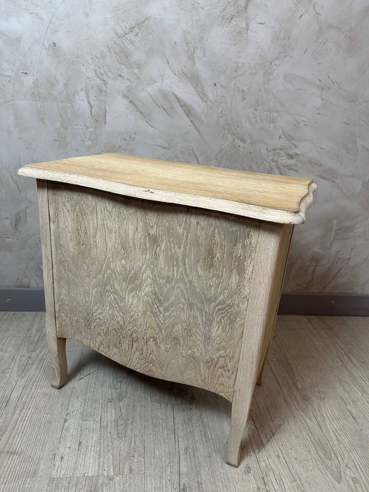 Small Sandblasted Chest Of Drawers photo vintage
