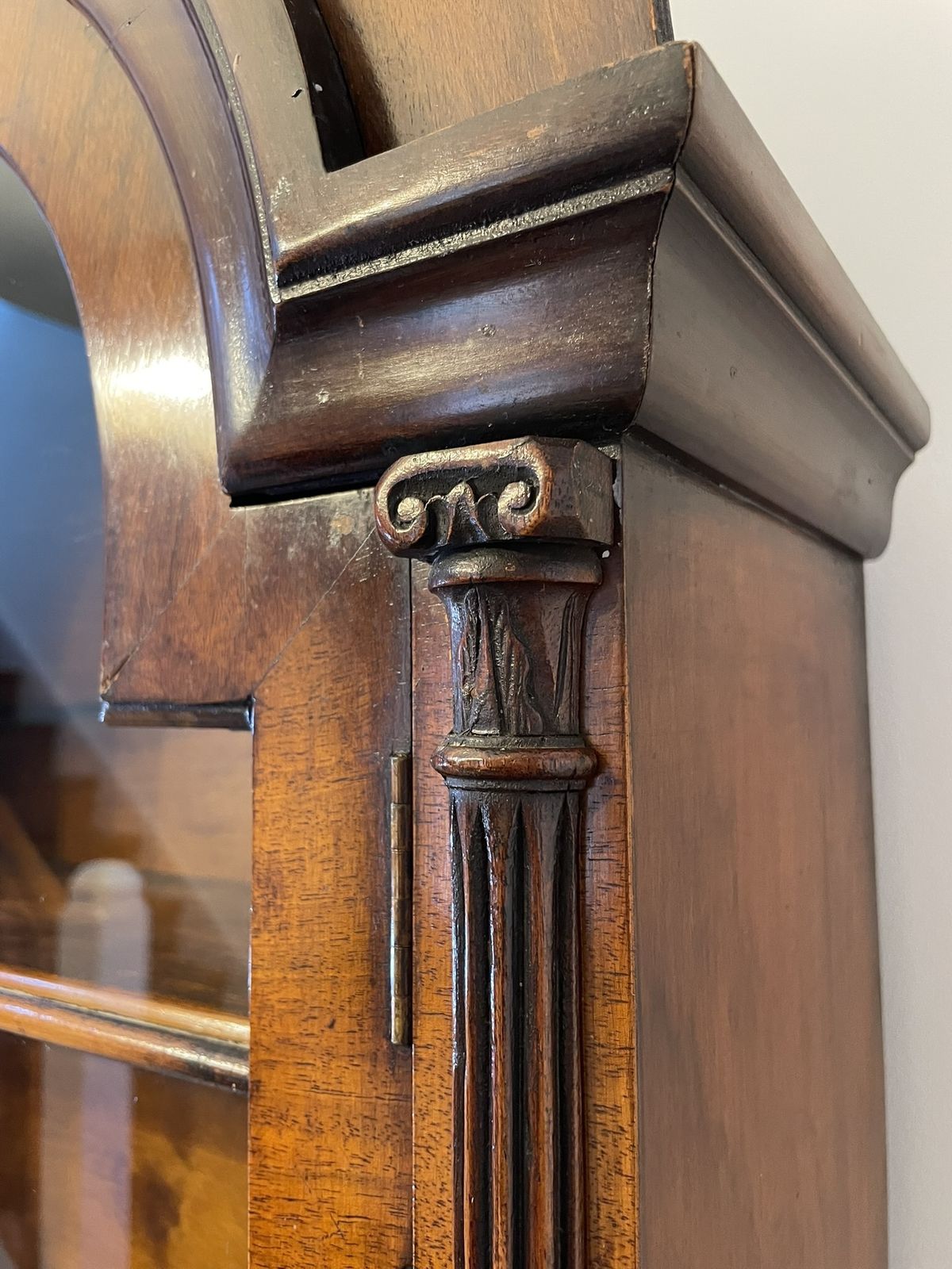 photo vinterior Walnut Queen Anne / George I Style Bureau Bookcase (1920s Reproduction)