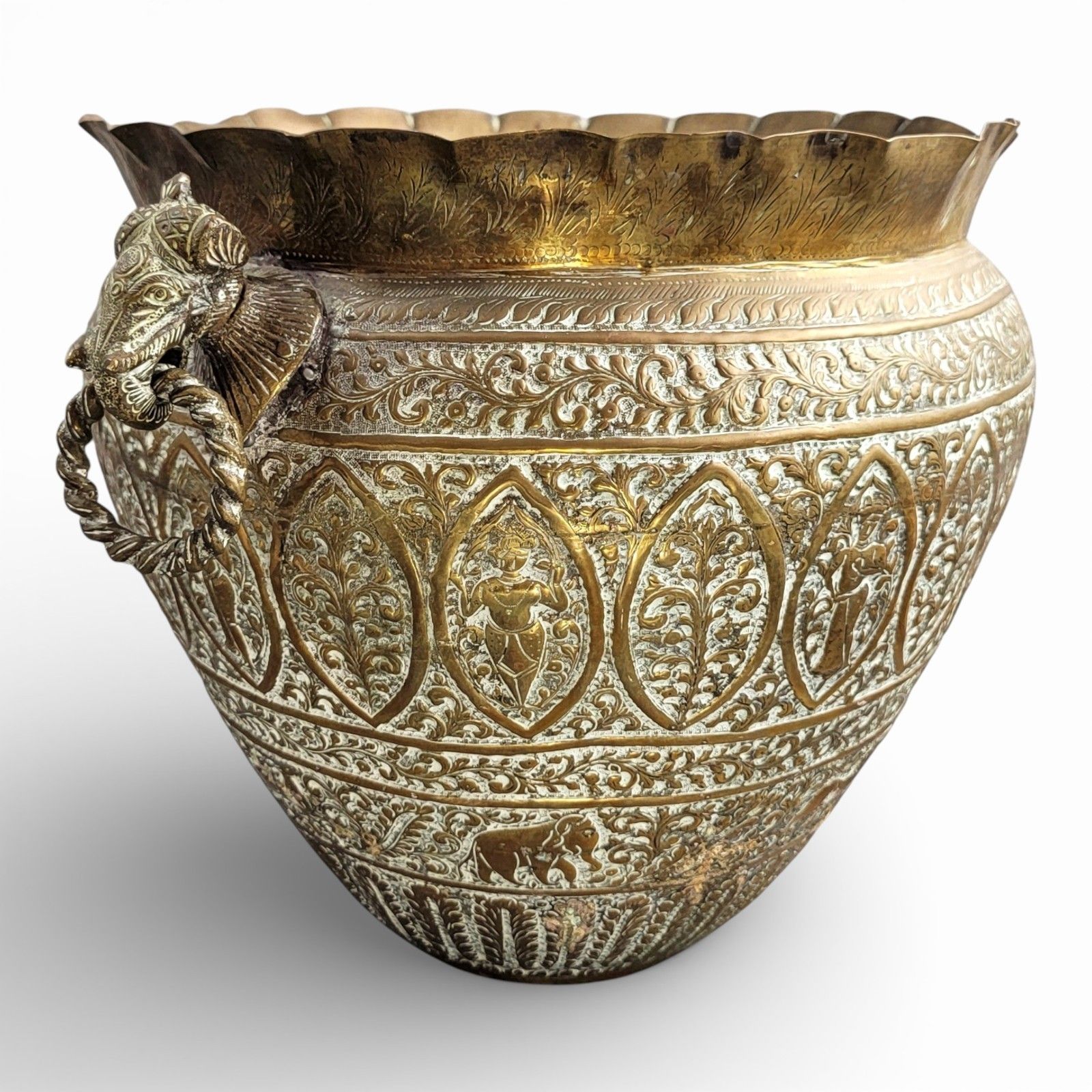 Large Indian Raj Period Hand Engraved Brass Jardinière, C. 1870–1890 photo vintage