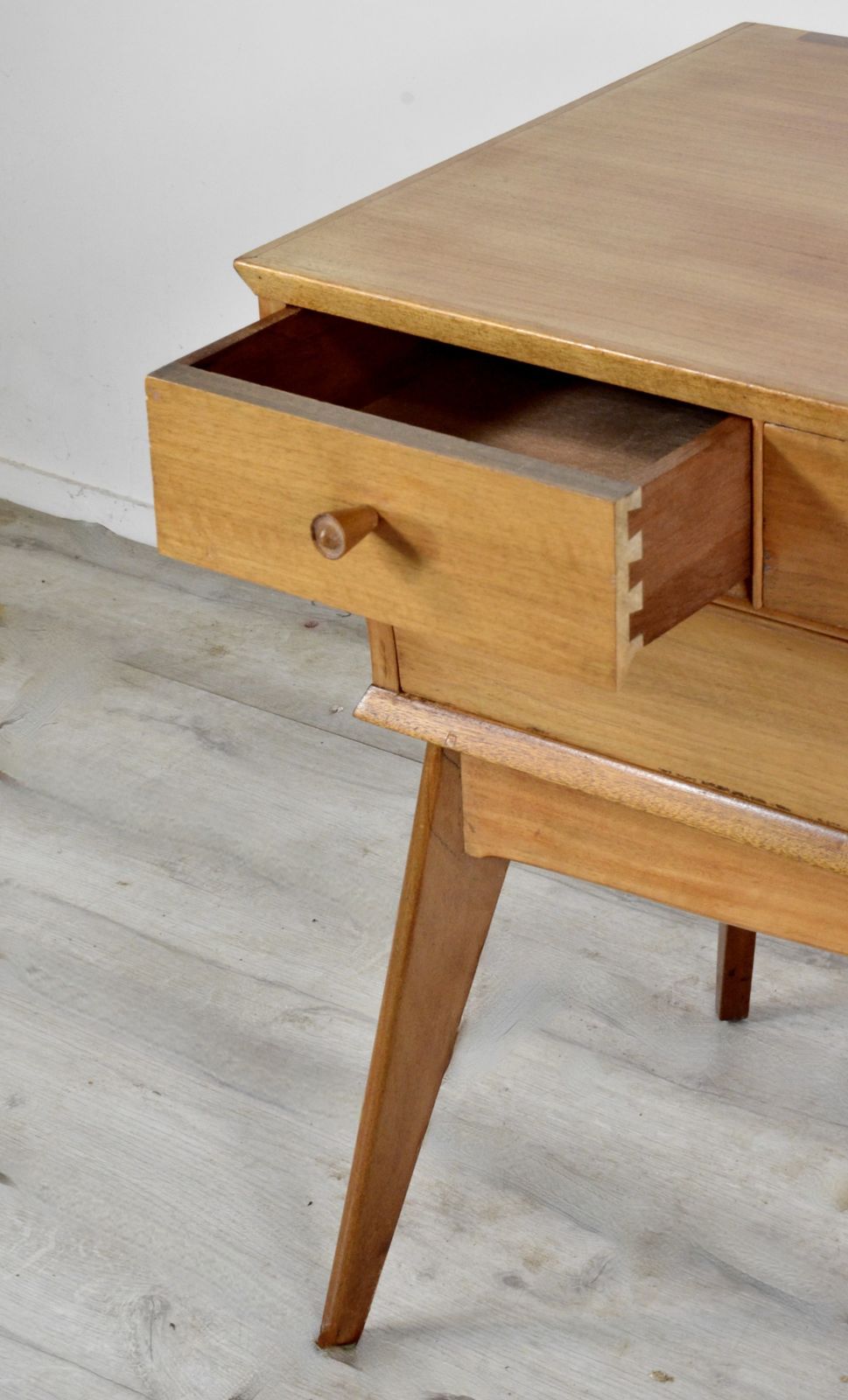 Midcentury Alfred Cox. Sideboard / Dresser In Walnut. Modern / Danish Style / Vintage / Scandinavian. photo vinterior