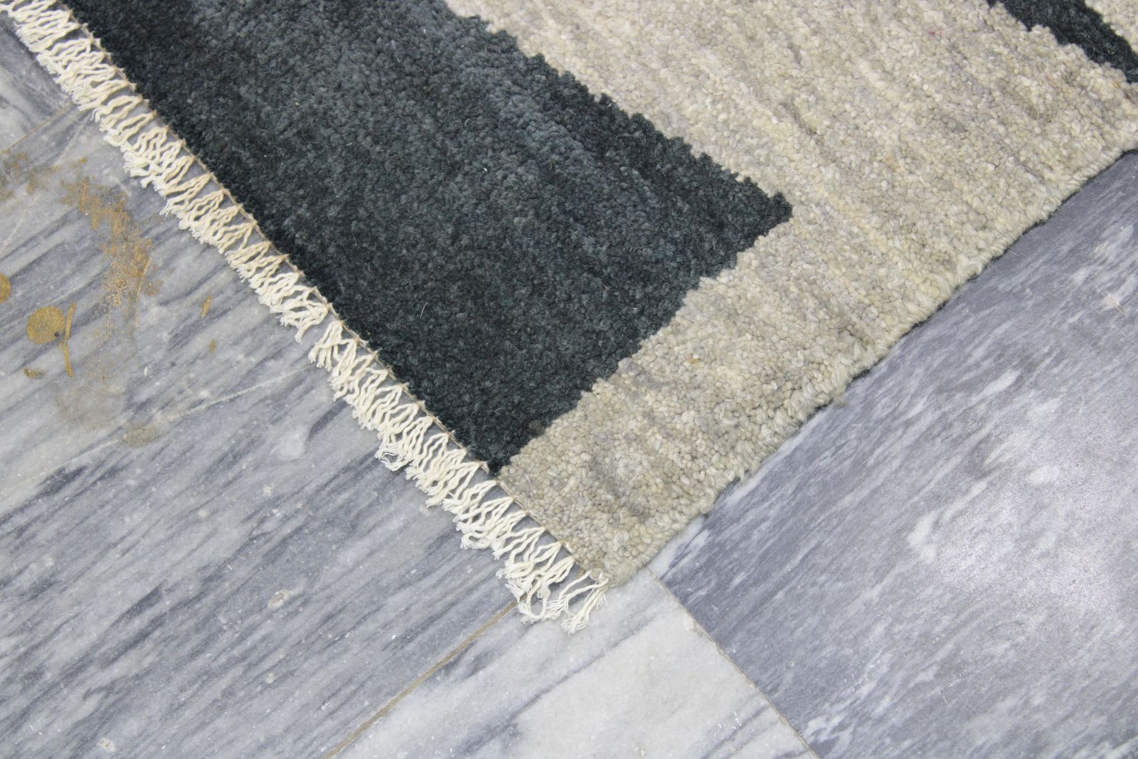 Small Handmade Grey Wool Modern Contemporary Area Rug photo Textiles