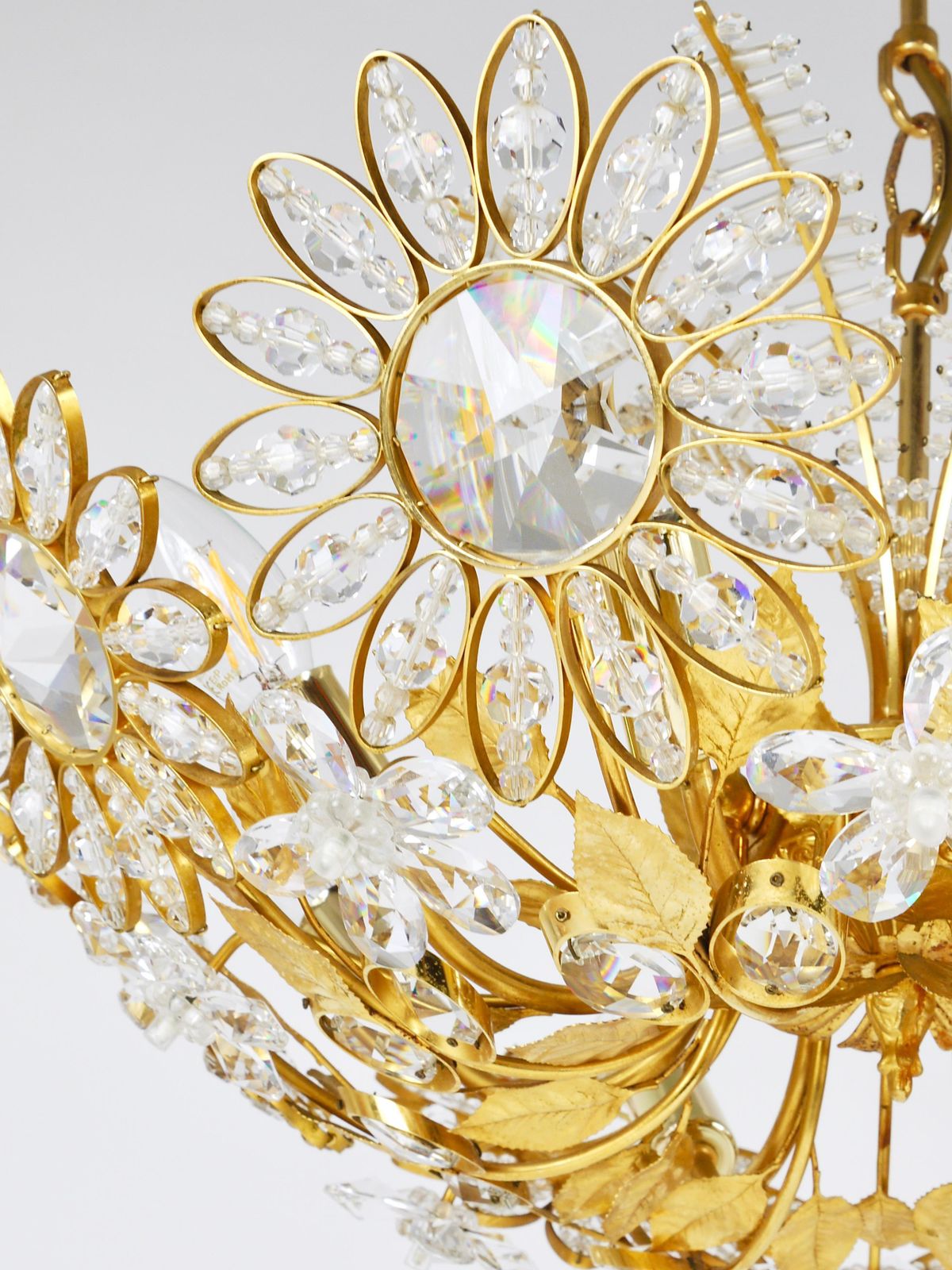 photo vintage Ernst Palme Large Palwa Flower Palm Tree Chandelier, Gilt Brass, Crystals, 1970s