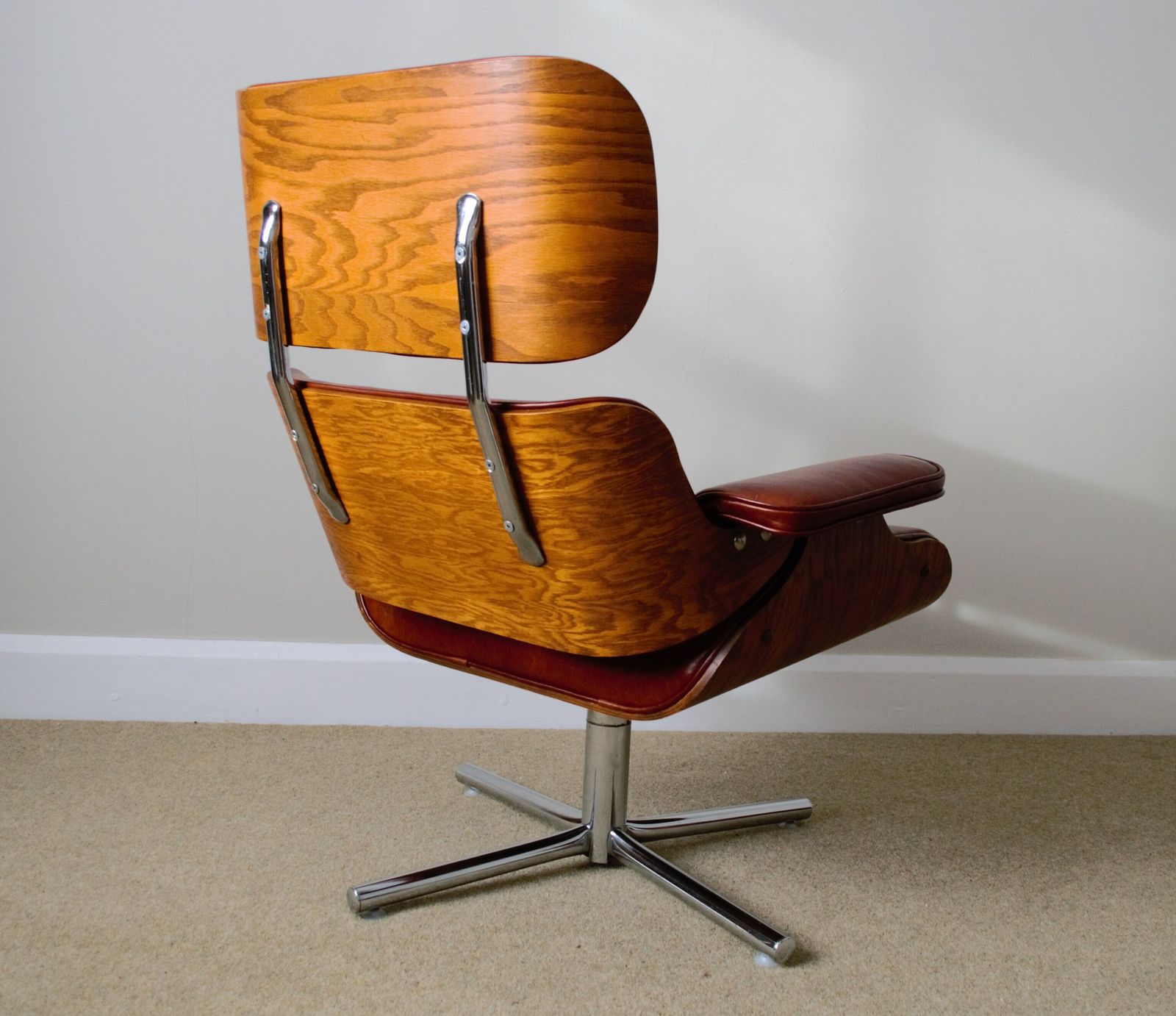 Restored 1980s Licensed Charles Eames Lounge Chair For Plycraft USA, Featuring Tilt/Height Adjustments, Tan Aniline Leather & Ash Shells photo furniture