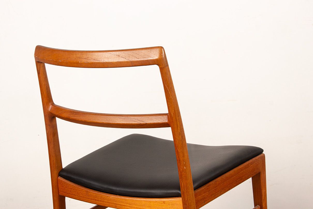 photo for sale Ensemble de 4 chaises danoises en teck et cuir neuf, modèle 430, par Arne Vodder pour Sibast, 1960