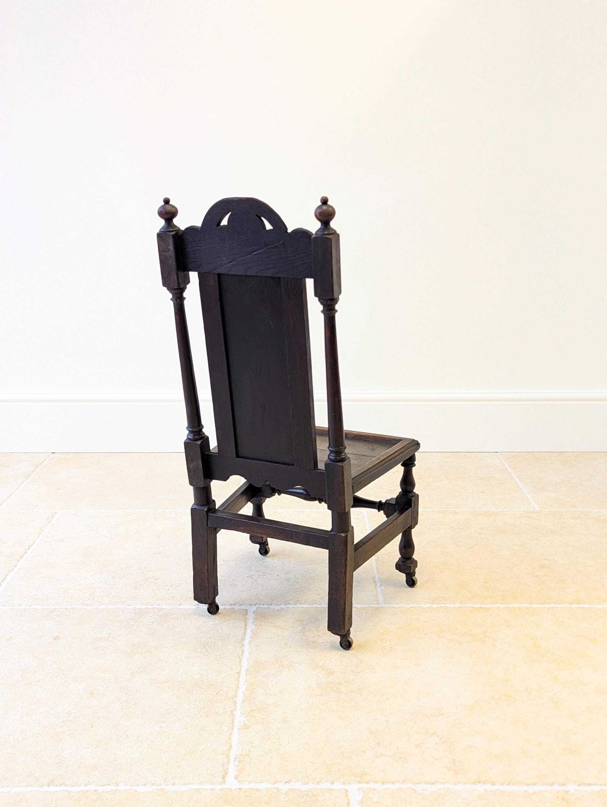 photo vinterior Antique Late Victorian Oak Hall Chair C.1890