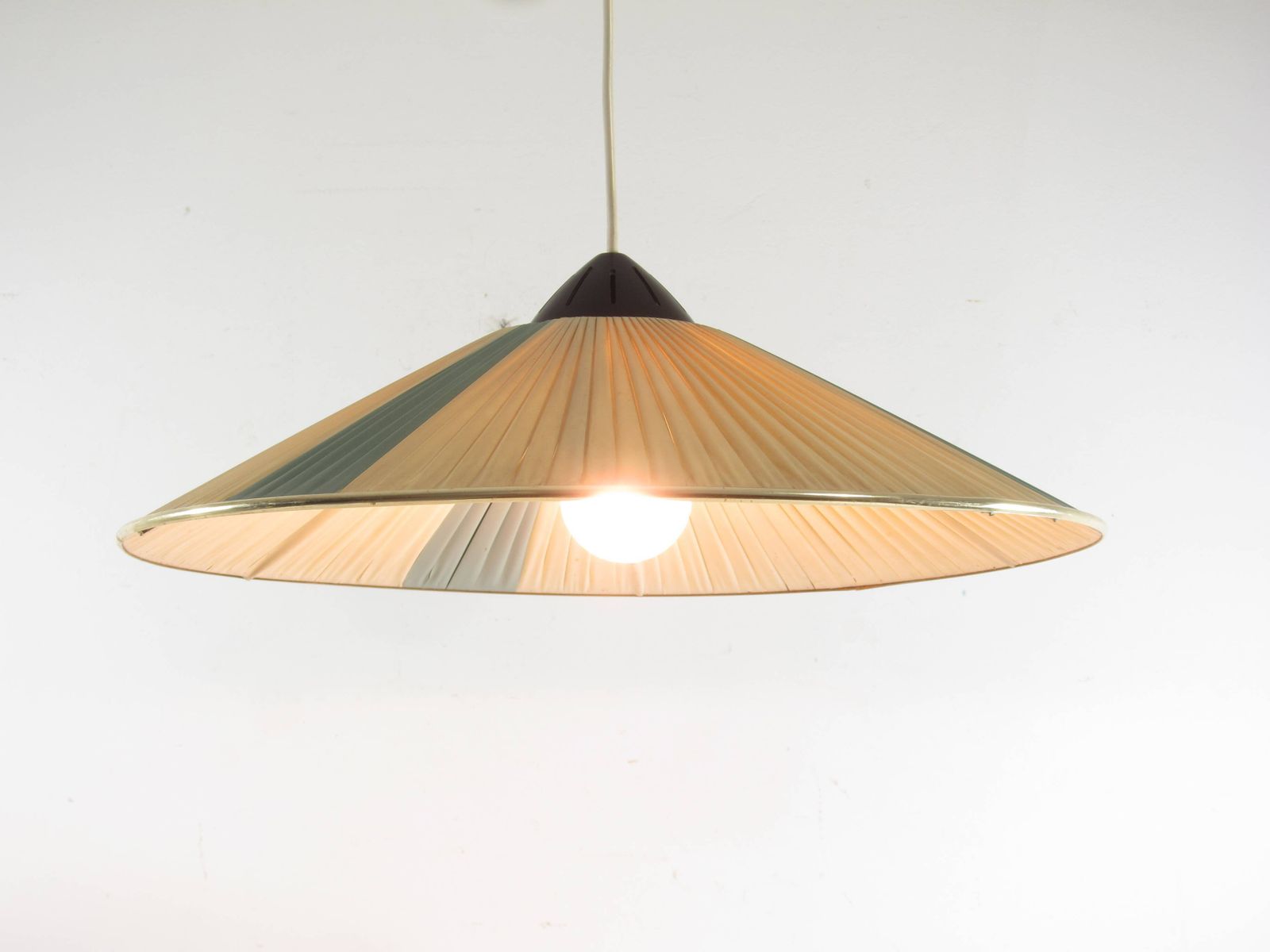 Zeldzame Louis Kalff Philips Hanglamp Met Nylonbanden, Ca. Jaren 1950 photo Verlichting