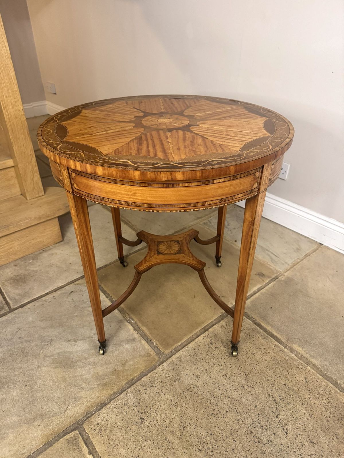 Pretty Quality Antique Inlaid Satinwood Circular Occasional Table
