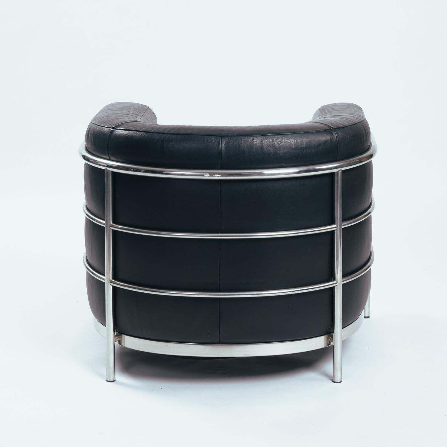 photo for sale Zanotta Onda Black Round Leather Chrome Tubular Lounge Chair, Italy 1980s