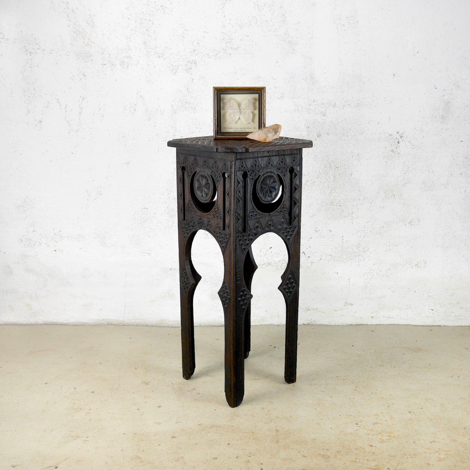 Antique Arts & Crafts Carved Moorish Hard Dark Wood Lamp Side Table #103111